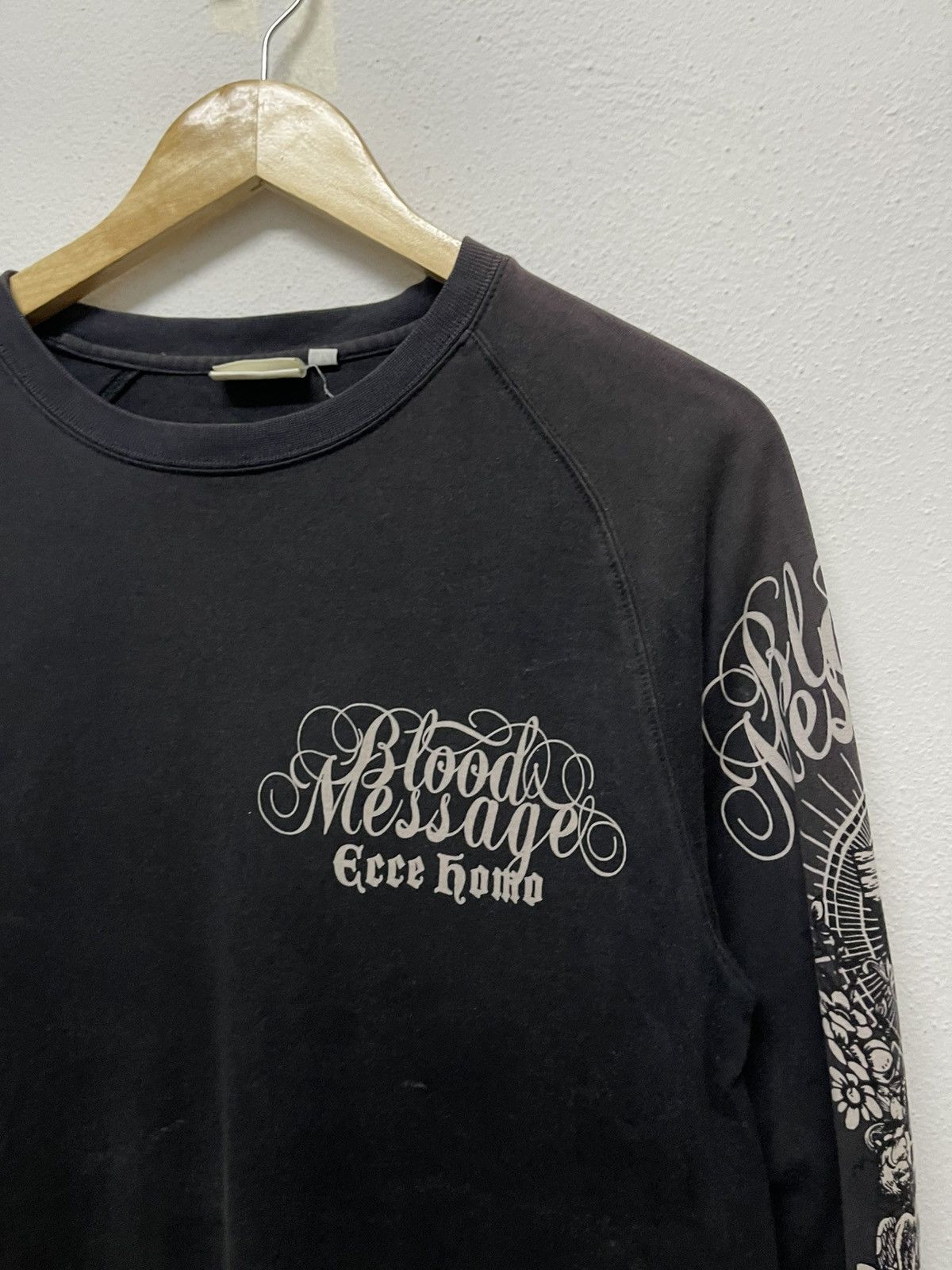 If Six Was Nine 2000s BLOOD MESSAGE JESUS CHRIST TEES SUN FADED Size US M / EU 48-50 / 2 - 11 Thumbnail