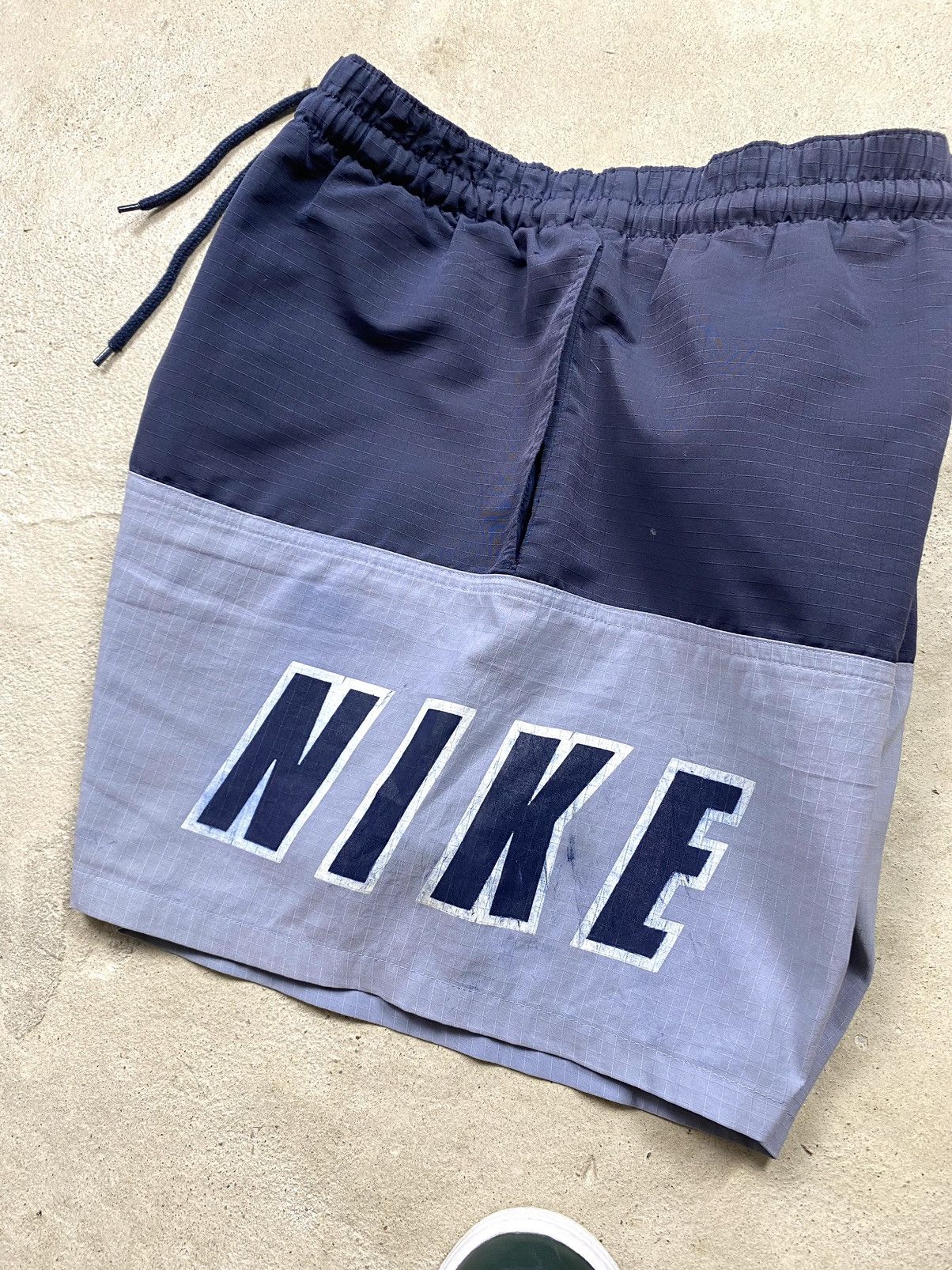 Nike Vintage 1990’s Nike Shorts Big Logo Tn Zm 95 97 Hype Y2K Size US 36 / EU 52 - 13 Thumbnail