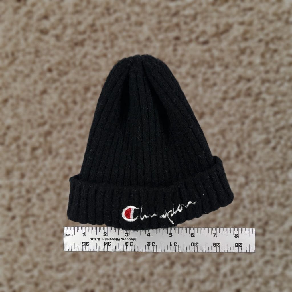 Champion Champion Beanie Headwear One Size Adult Black Knit Polyester Ski Outdoors Hat/Cap Mens Womens Unisex Beanie Size ONE SIZE - 1 Thumbnail