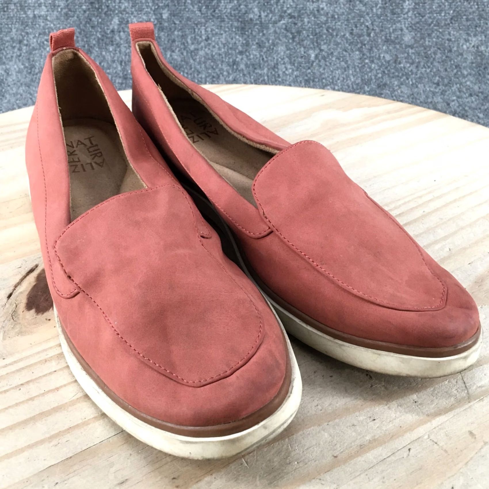 Naturalizer Naturalizer Annie Loafer Flats Womens 9M Red Slip On Moc Toe Faux Leather Casual Shoes Size US 9 / IT 39 - 3 Thumbnail