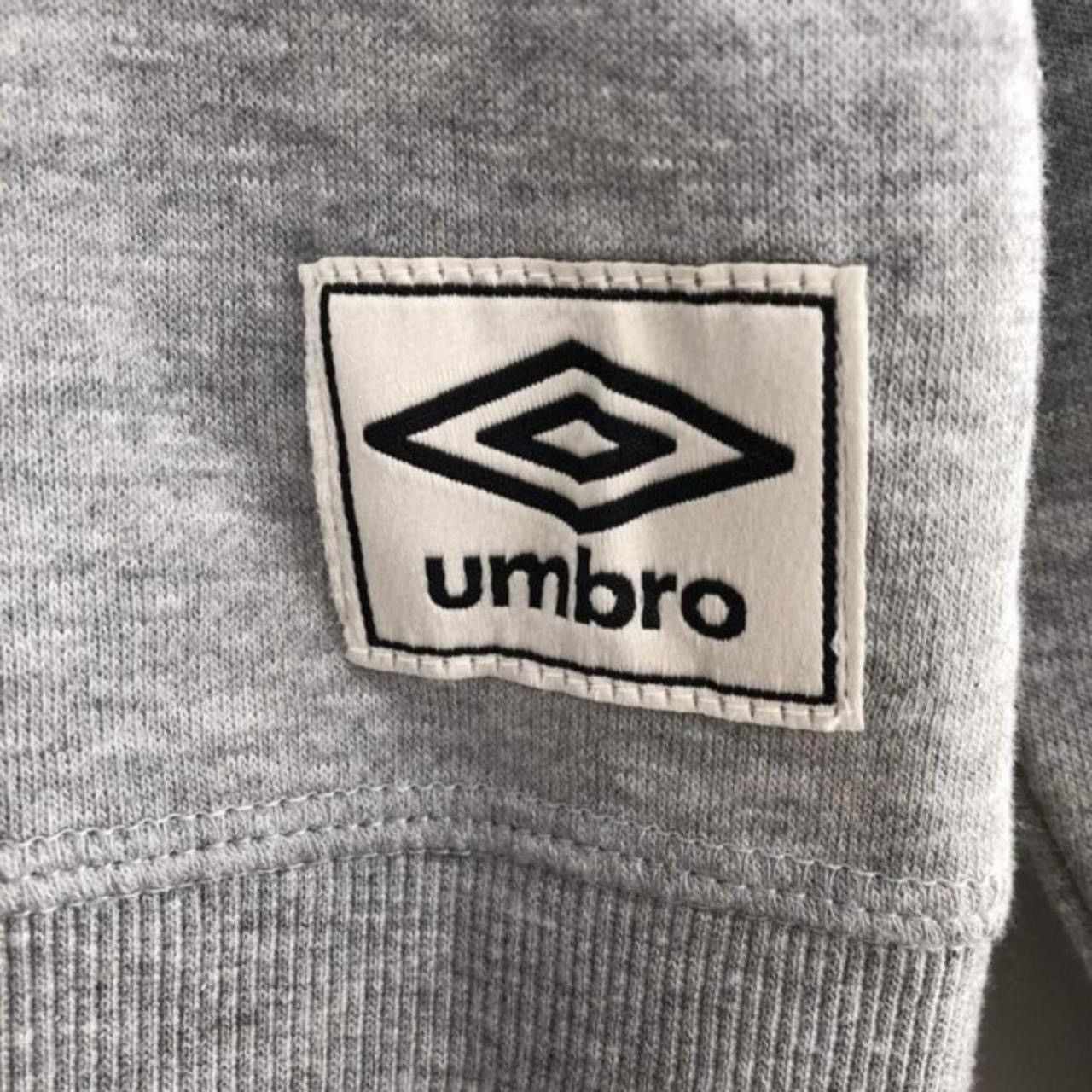 Umbro New Umbro Embossed Logo Crop Hoodie Sweatshirt Heather Grey Size XS / US 0-2 / IT 36-38 - 4 Thumbnail