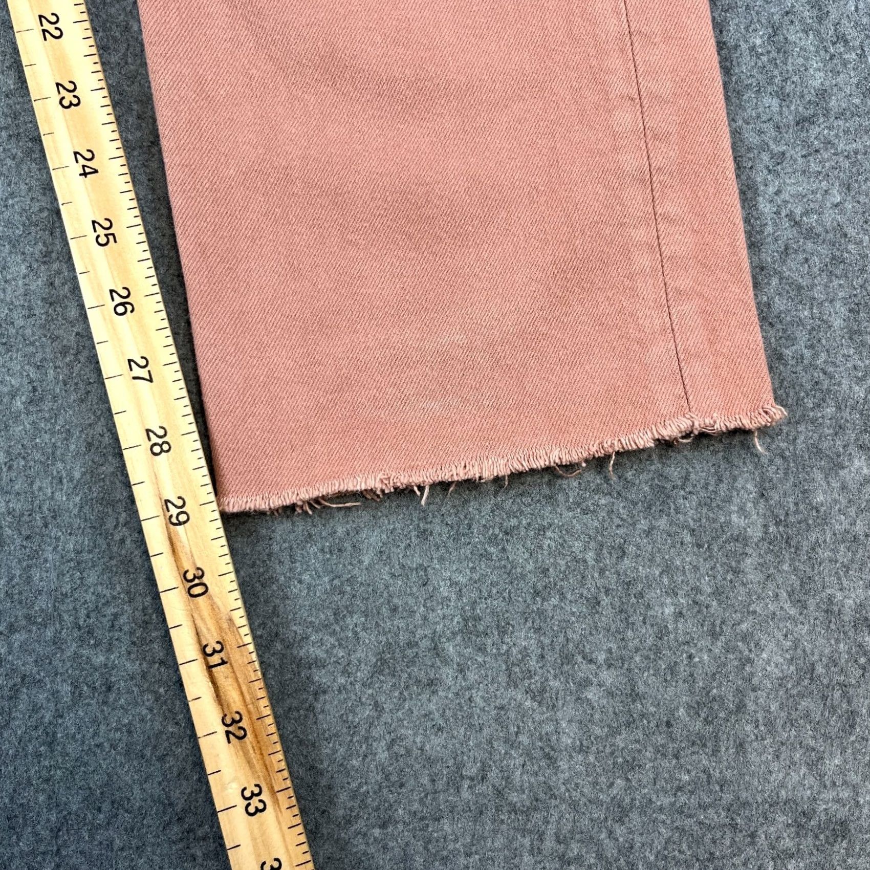 Levi's VINTAGE Levi's 501 Jeans Straight 30 30 UK 10 Salmon Pink 90s UK Made Men's Jeans 30 in Denim 5-Pocket Design Slimming Regular Fit Womens? Size US 30 / EU 46 - 4 Thumbnail