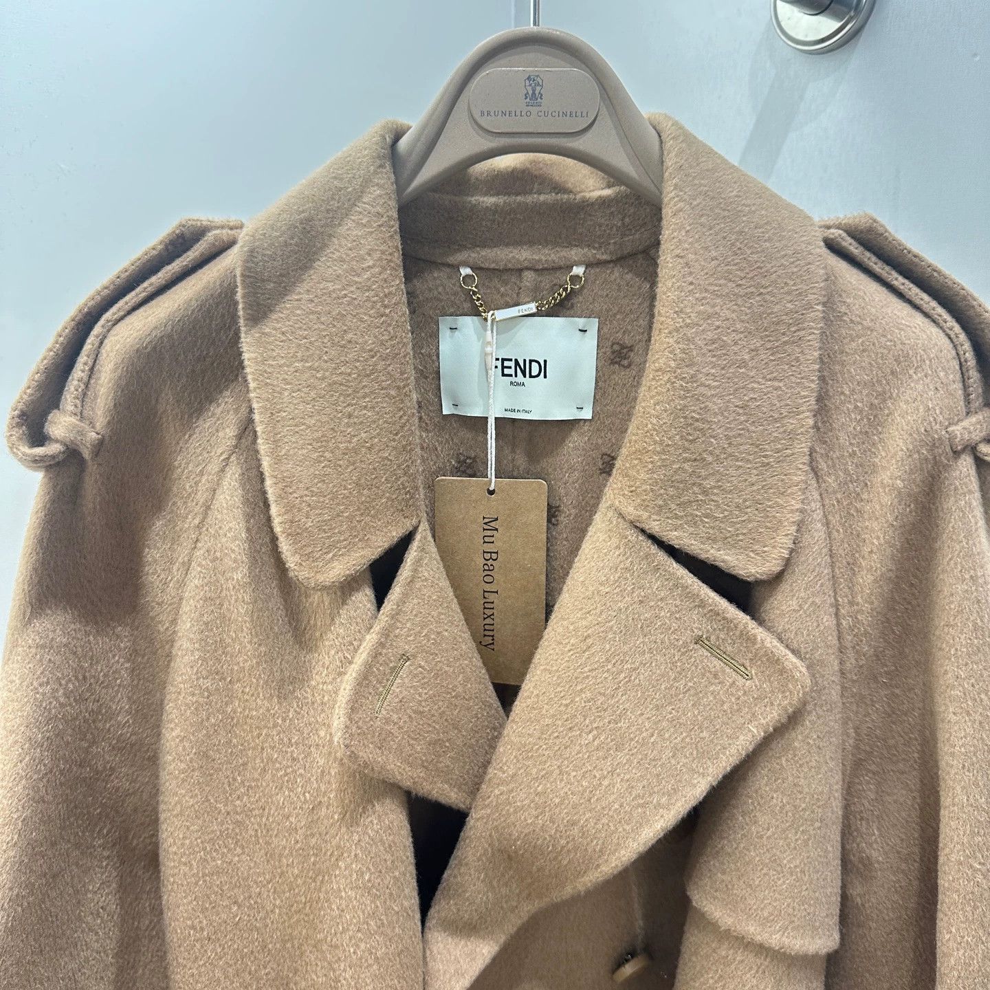 Fendi Fendi apr179 new camel long overcoat 42 Size M / US 6-8 / IT 42-44 - 3 Thumbnail