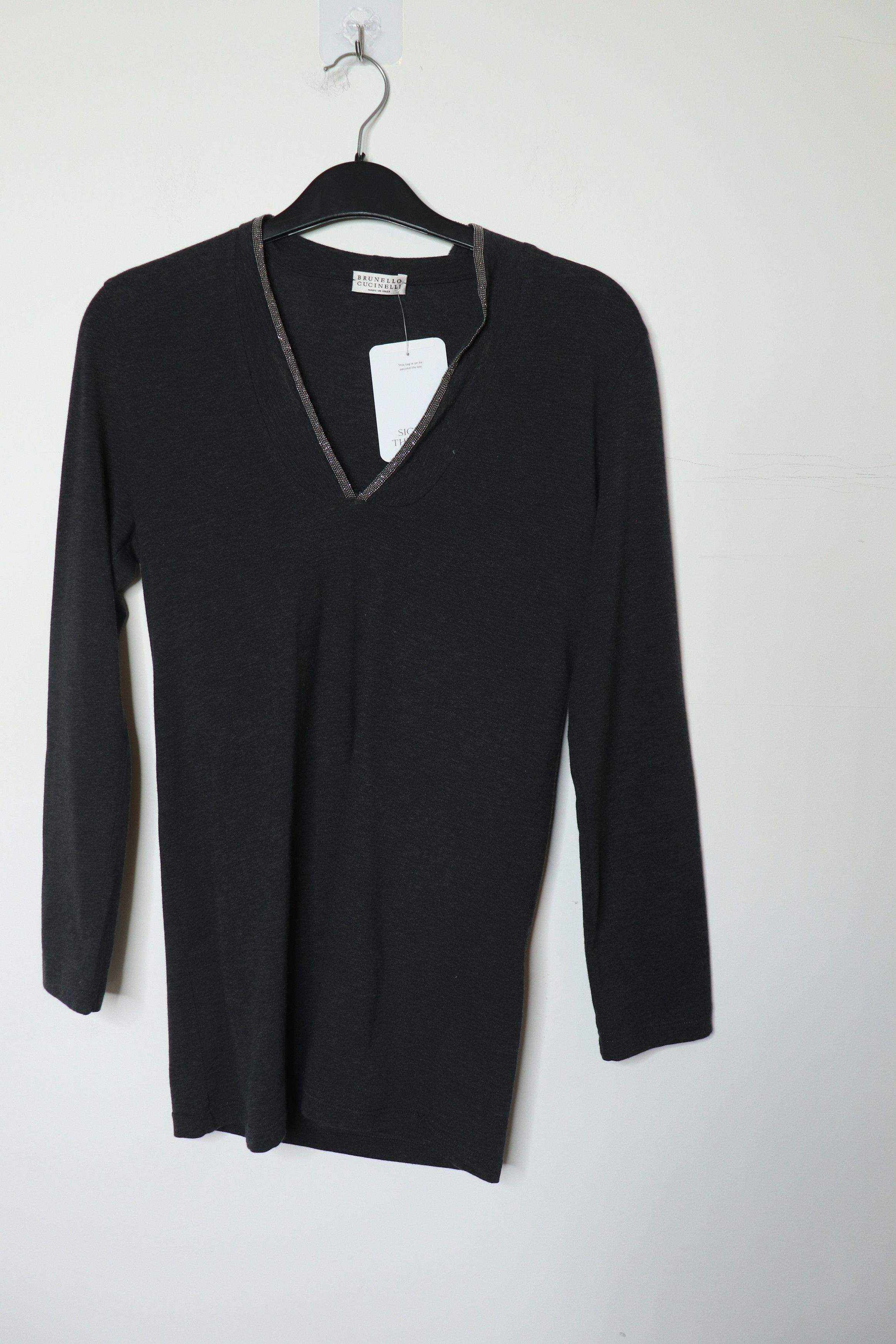 Brunello Cucinelli Grey monili v-neck top - M Size M / US 6-8 / IT 42-44 - 1 Thumbnail
