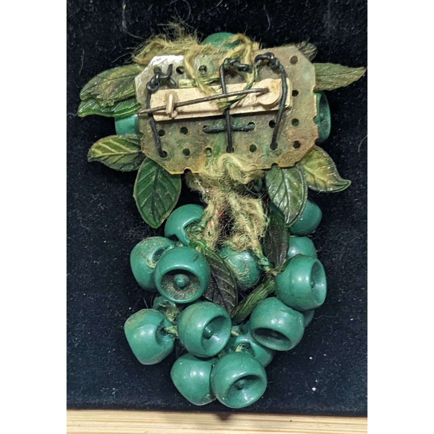 Other Rare Vintage Cottagecore Beaded Cascade Green Grape Vine Bro Size ONE SIZE - 4 Thumbnail