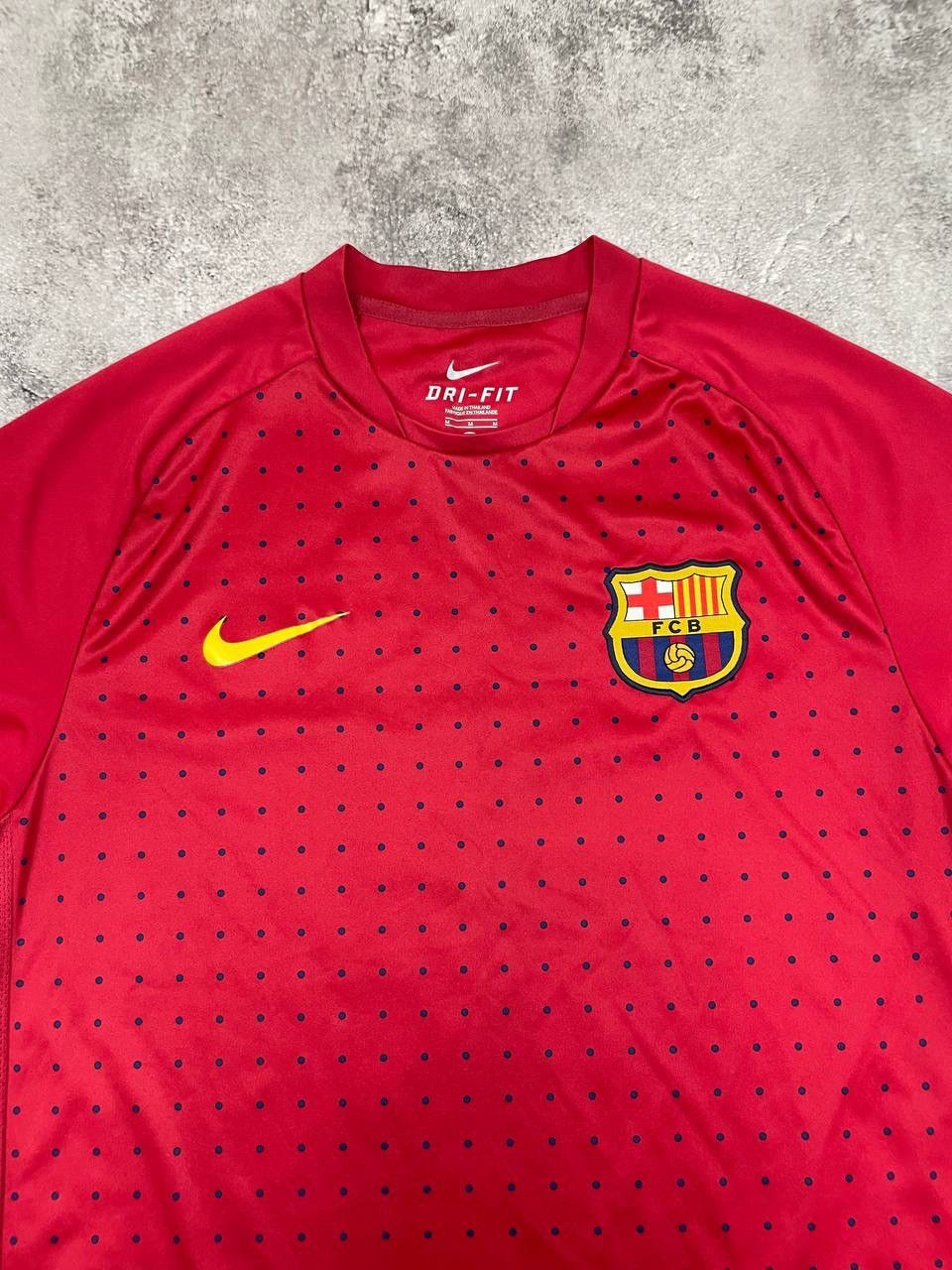 Nike Nike FC Barcelona Training Football 2011/22 Red Jersey Men Size US M / EU 48-50 / 2 - 2 Thumbnail