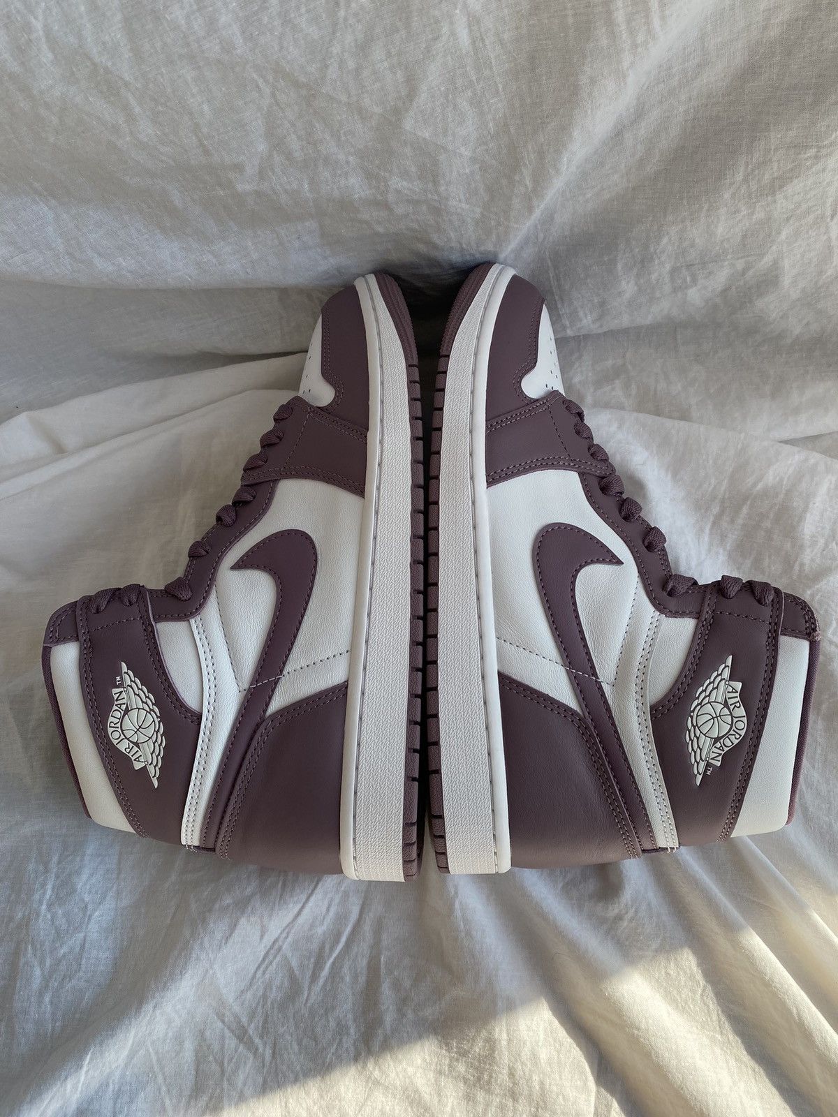 The North Face Nike Air Jordan One Mauve White Size US 10 / EU 43 - 8 Thumbnail