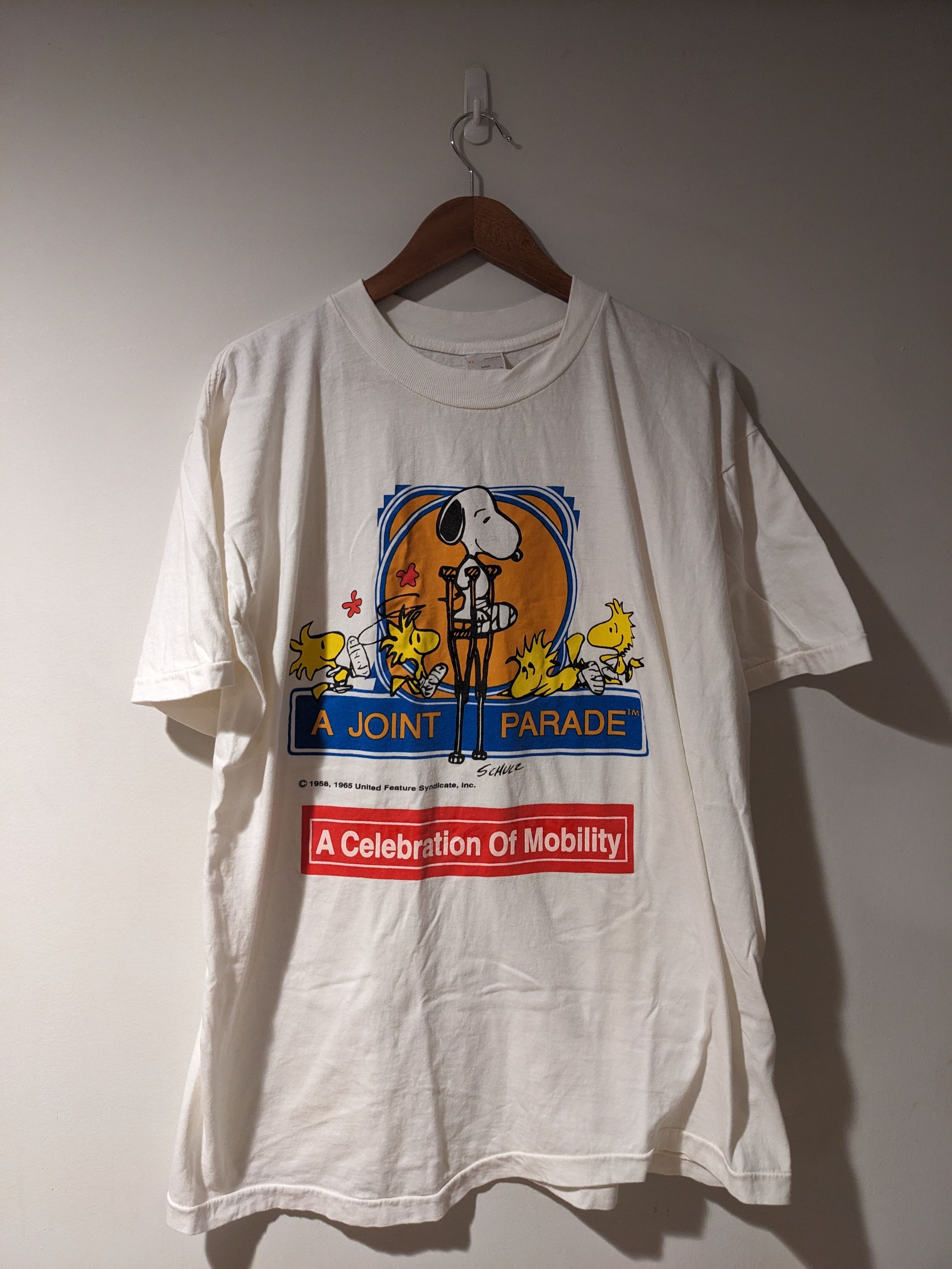 Vintage 90s Snoopy Woodstock Peanuts Charlie Brown T-Shirt