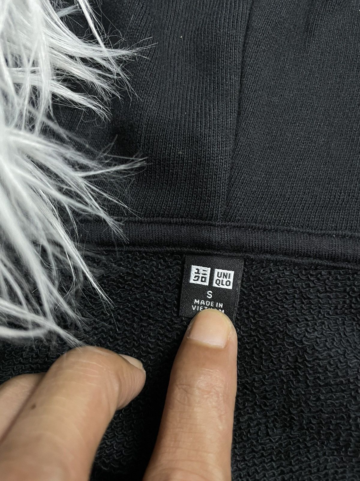 Japanese Brand Japanese uniqlo zip fur hoodie Size US S / EU 44-46 / 1 - 4 Thumbnail