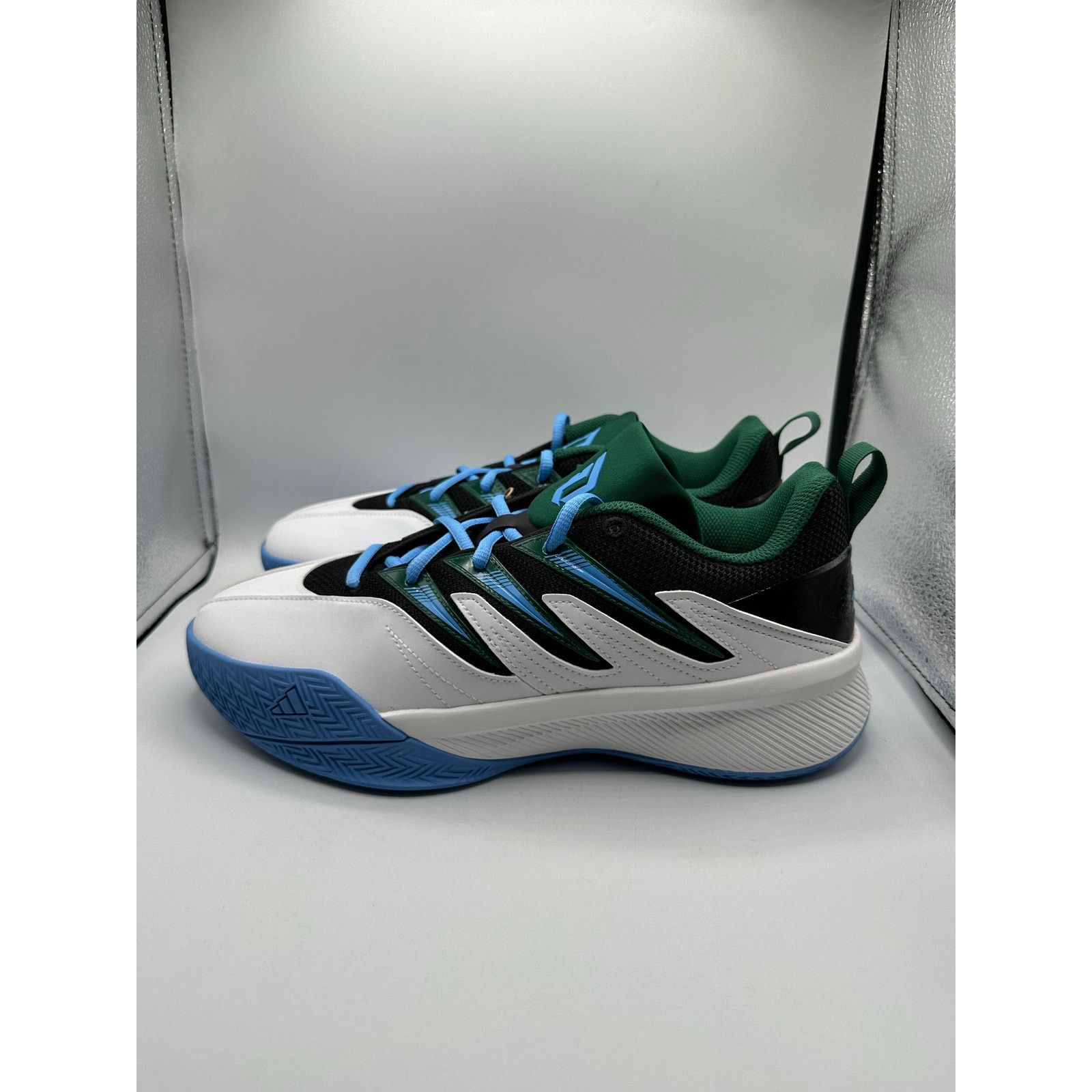 Adidas Adidas Dame Certified 3 Low “Milwaukee Bucks” size 8 men Size US 8 / EU 41 - 1 Thumbnail