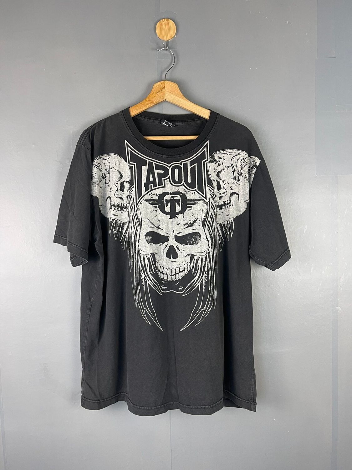 image of Vintage Tapout Big Skulls Printed Tshirt in Black, Men's (Size XL)