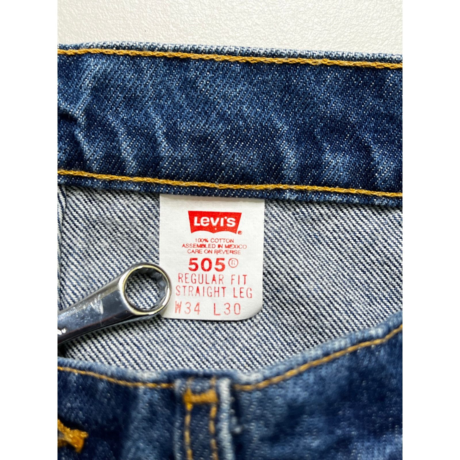 Levi's VTG Levi’s 505 Regular Fit Straight Jeans Blue Denim 34x30 Size US 34 / EU 50 - 3 Thumbnail