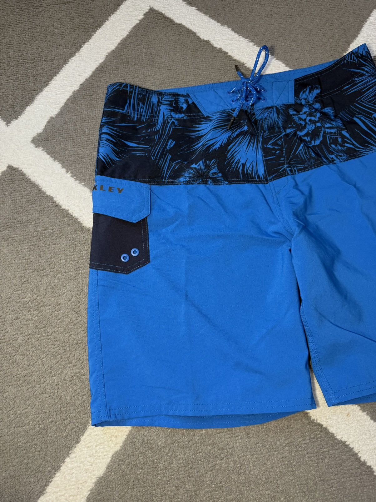 Oakley Oakley Board Shorts men’s surfing swimming trunks 34 Size US 34 / EU 50 - 3 Thumbnail