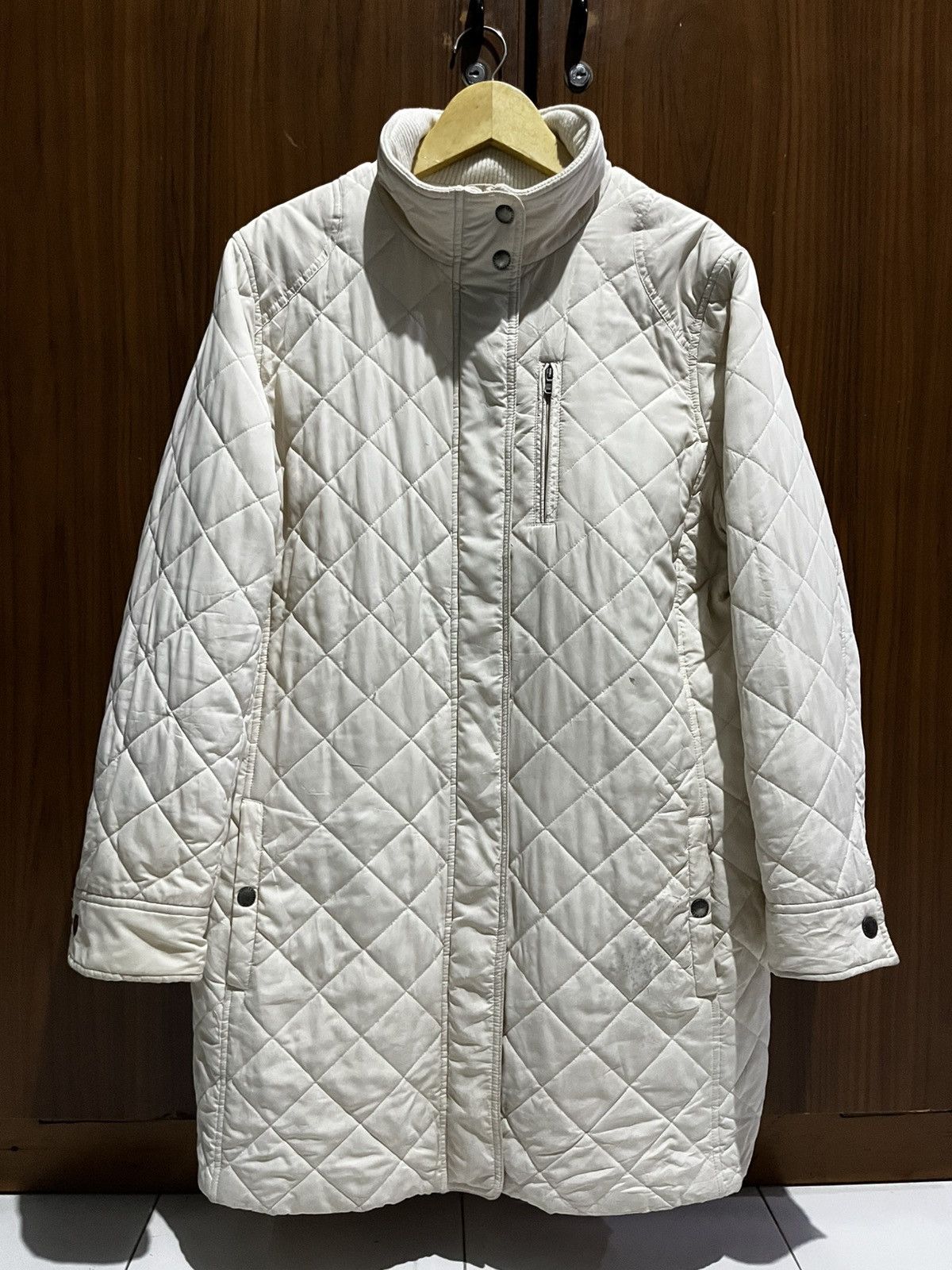 Ralph Lauren Women's Cream Quilted Lightweight Puffer Jacket size M/L Size M / US 6-8 / IT 42-44 - 1 Thumbnail