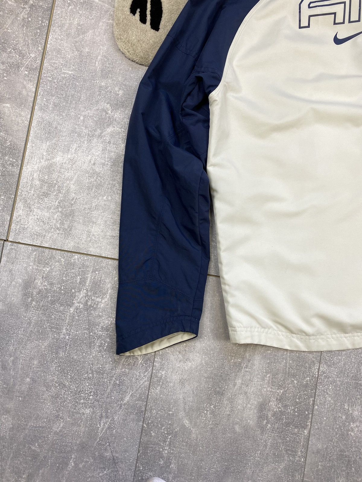 Nike × Vintage Mens Vintage Nike Air Track Light Zip Up Jacket Opium Y2K Size US M / EU 48-50 / 2 - 3 Thumbnail
