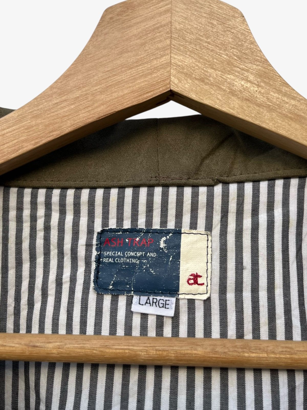 Universal Works Ash Trap Hard Cotton Chore Jacket Olive Green Size US L / EU 52-54 / 3 - 8 Thumbnail