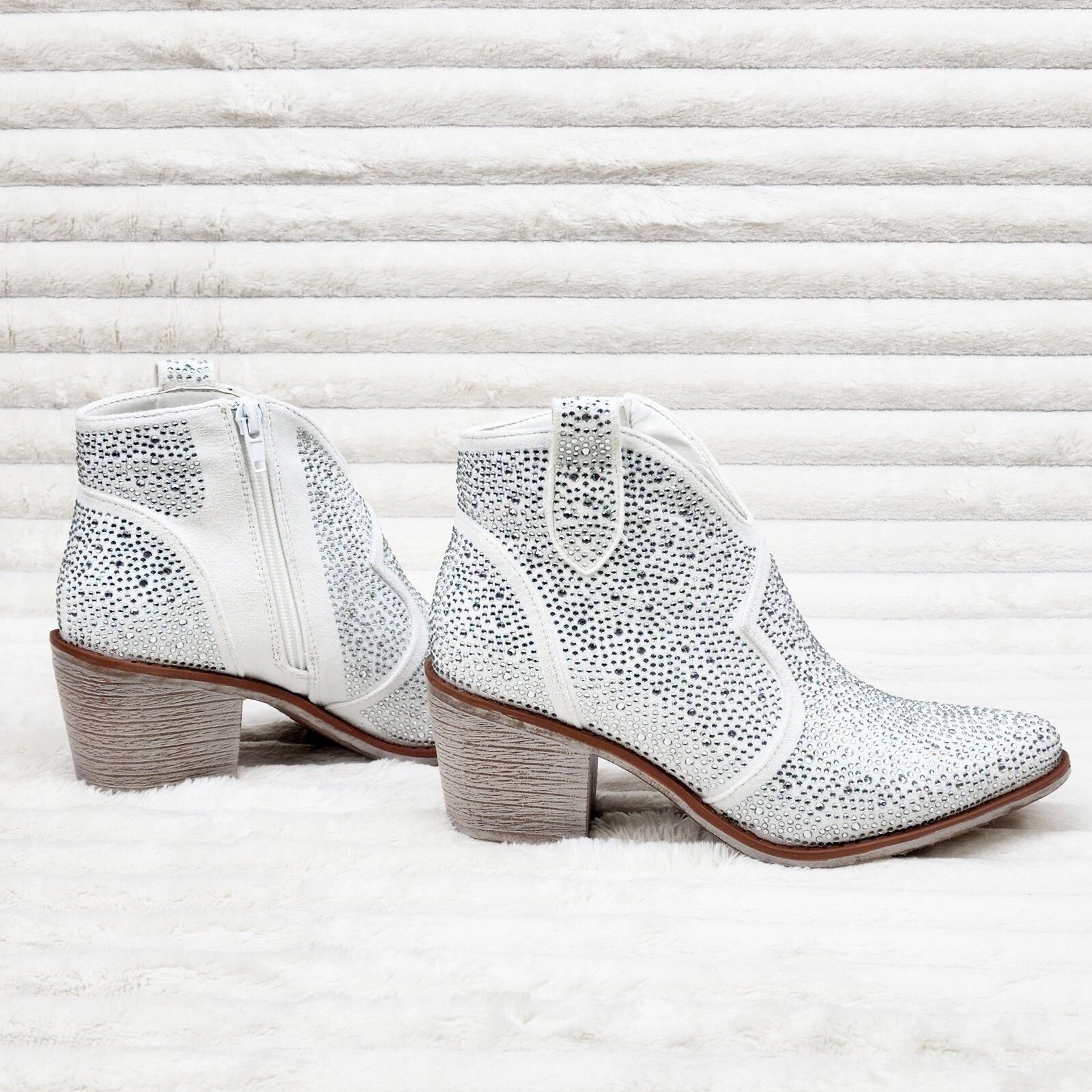 Other Wild Ones White Glamour Cowboy Rhinestone Cowgirl Ankle Boot Size US 7.5 / IT 37.5 - 1 Thumbnail