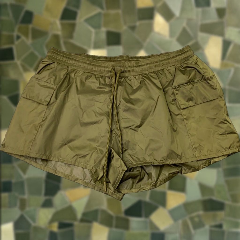 Vintage Aerie Womens Athletic Shorts Medium Green Lightweight Drawstring Pocket 10in Inseam Size 31" - 1 Thumbnail