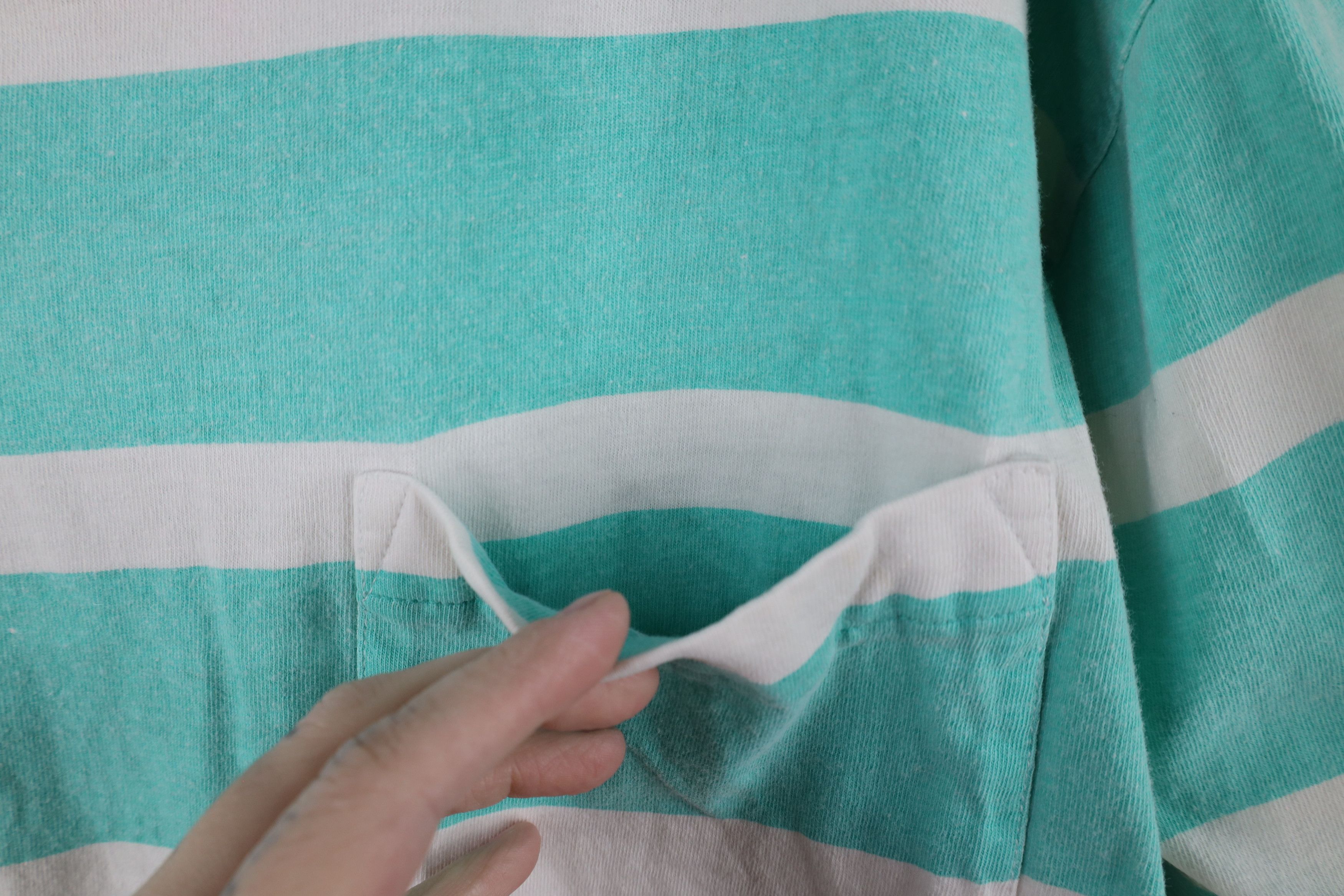 Vintage Vintage 90s Streetwear Fit Striped Pocket T-Shirt Cotton Size US L / EU 52-54 / 3 - 4 Thumbnail