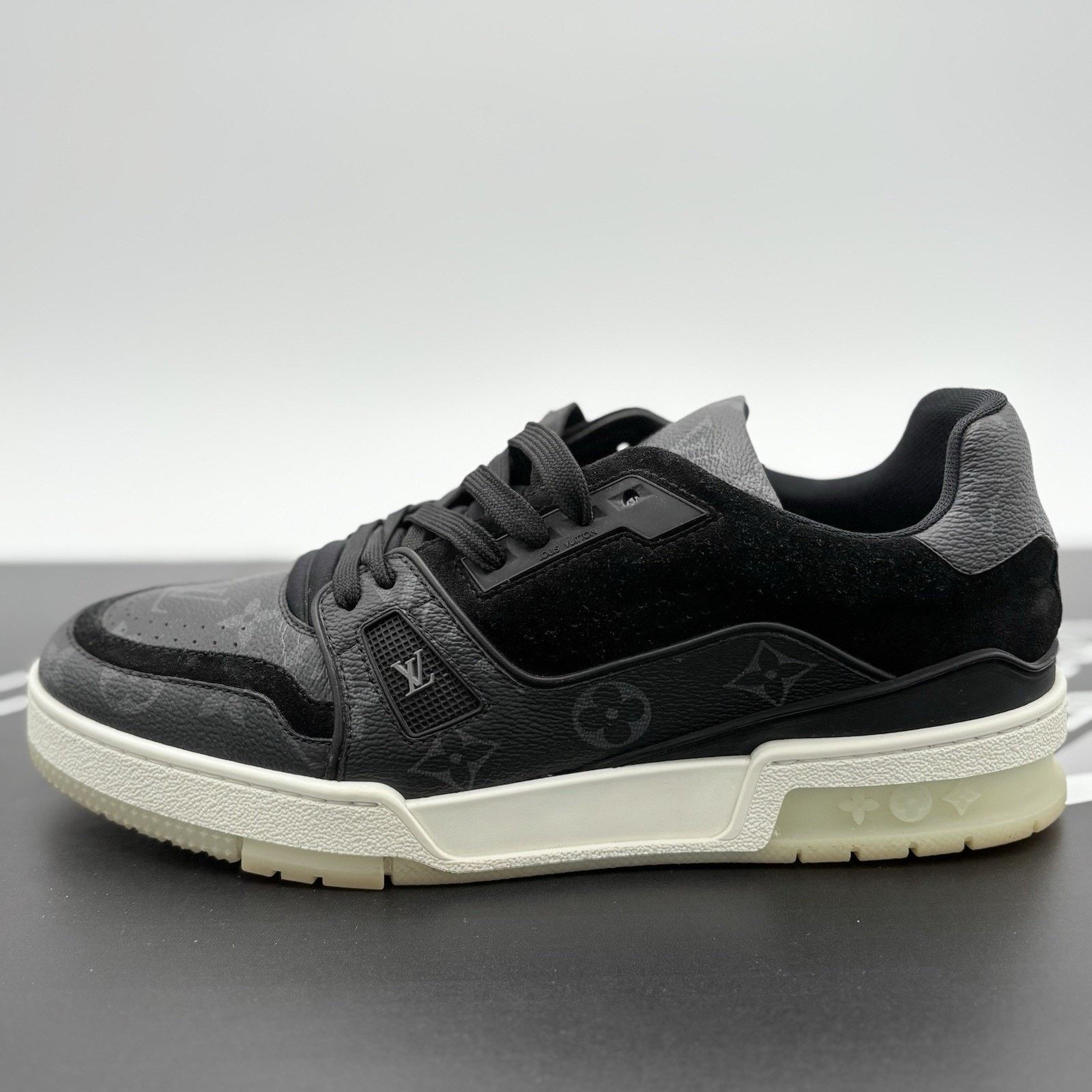 Louis Vuitton Louis Vuitton Trainer ' Black Monogram ' | GREAT COND! Size US 9 / EU 42 - 8 Thumbnail
