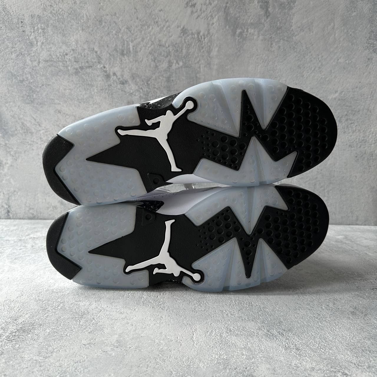 Jordan Brand Air Jordan 6 Retro White Black CT8529-112 BrandNew/Deadstock Size US 11 / EU 44 - 7 Thumbnail