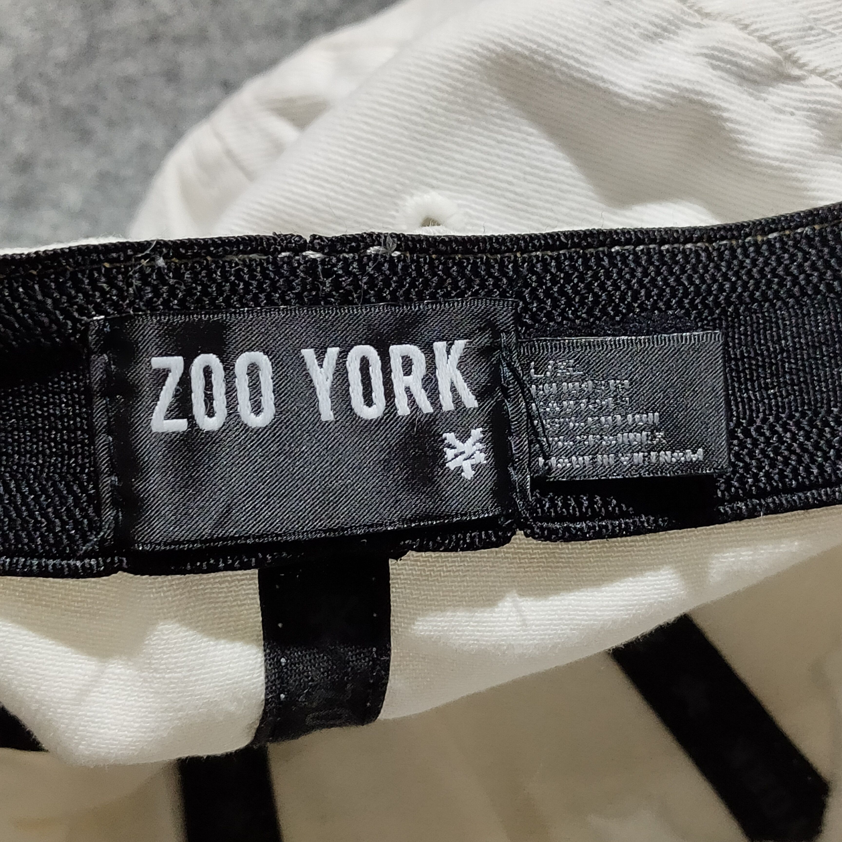 Zoo York 🔥Zoo York Flexfit Cap Good Condition Size ONE SIZE - 9 Thumbnail
