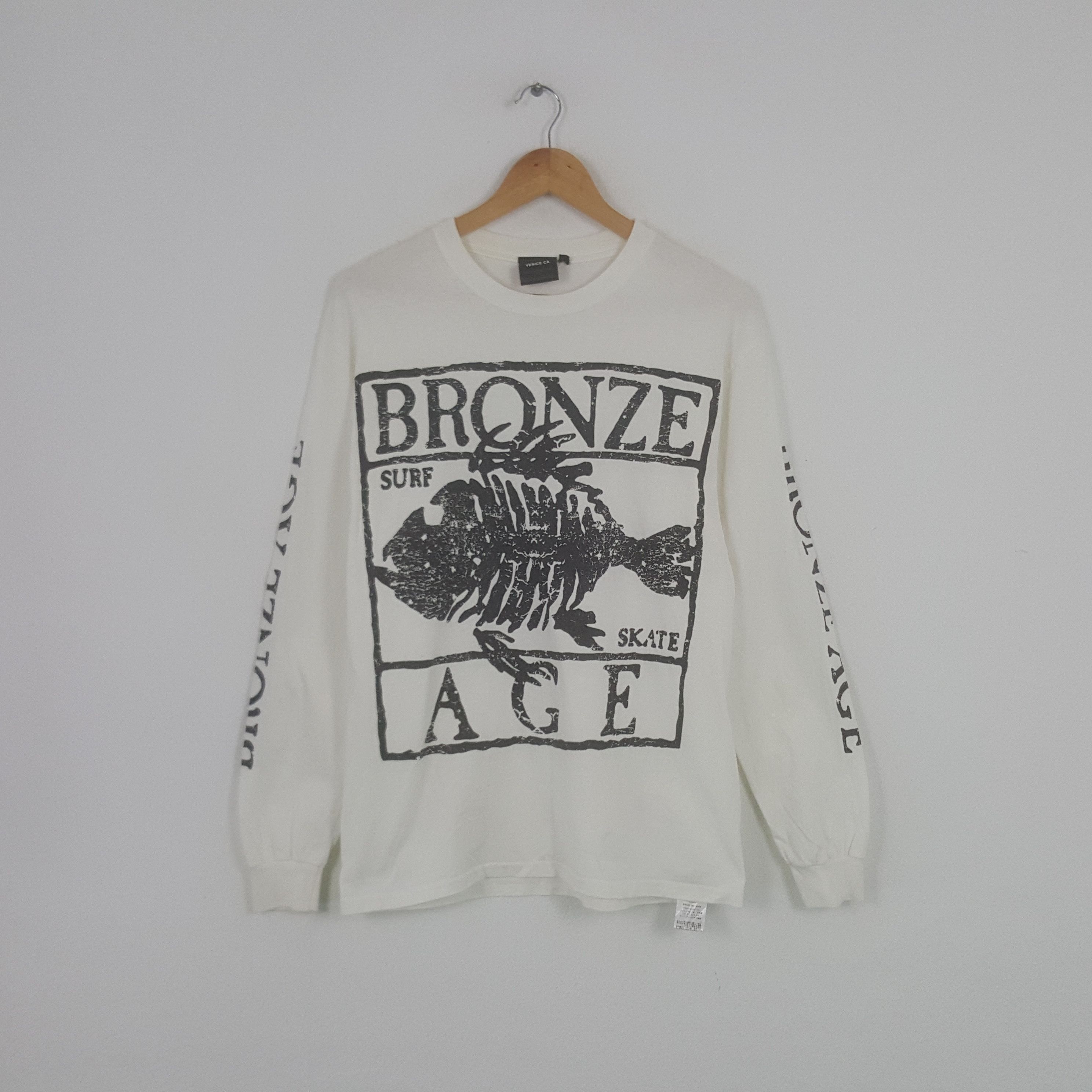 Vintage Bronze Age American Surfing Style Tshirt