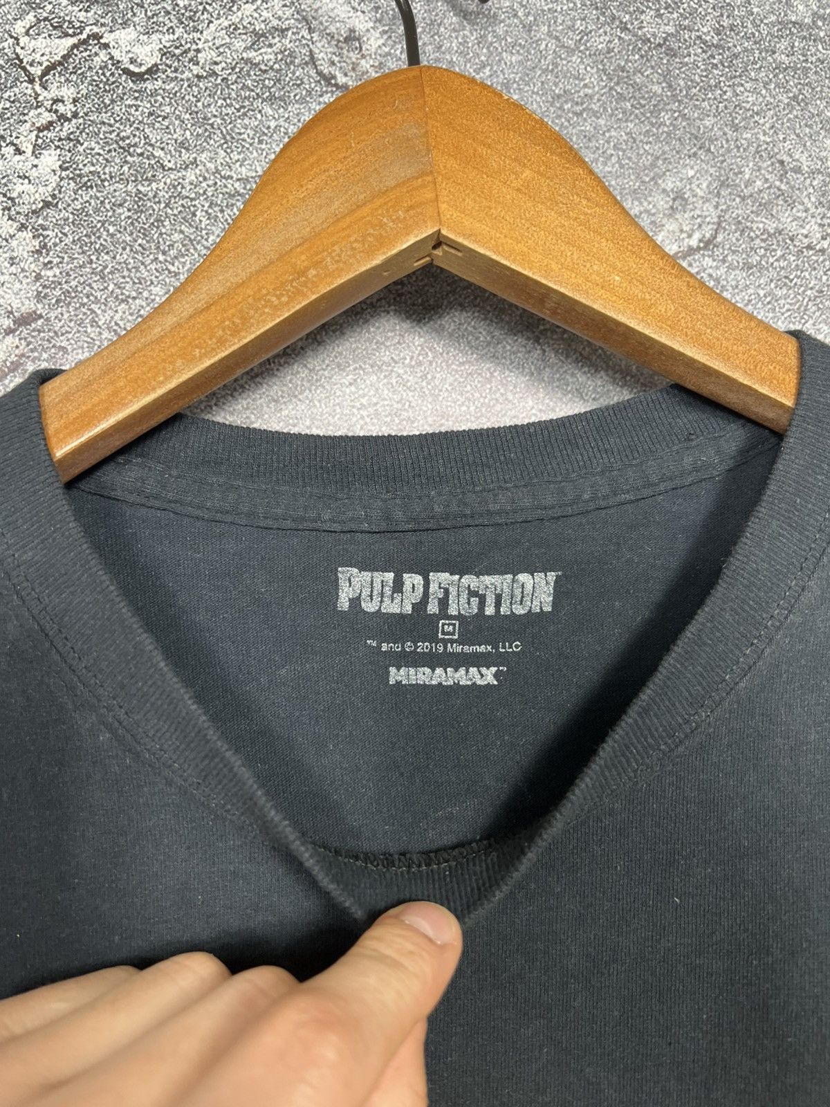 Vintage Pulp Fiction Movie Promo Graphic T-shirt Tee Tarantino Size US M / EU 48-50 / 2 - 7 Thumbnail