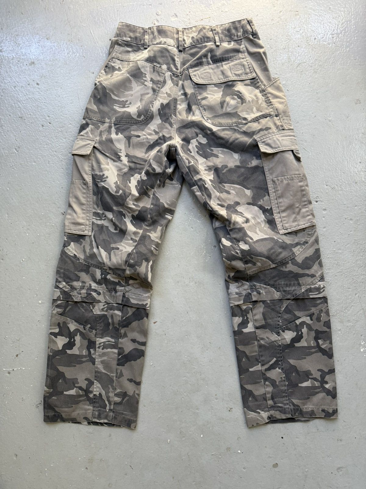 Loose fitting tactical cargos