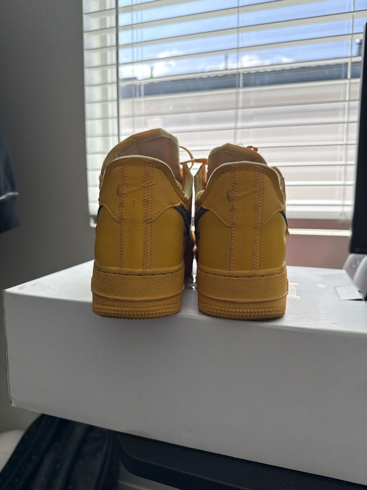 Nike × Off-White Offwhite airforce lemonade Size US 10 / EU 43 - 6 Thumbnail