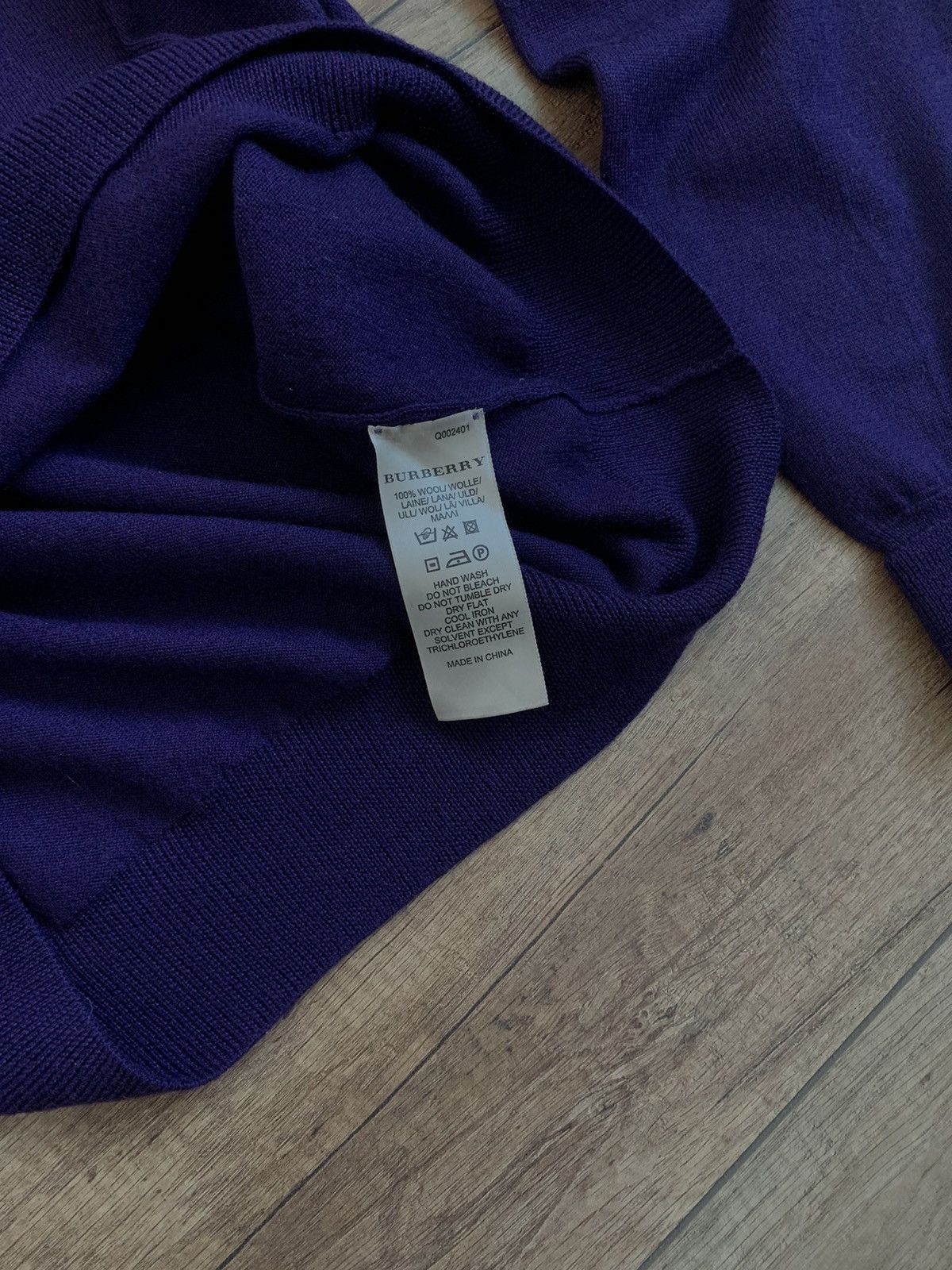 Burberry Burberry Brit Purple V Neck Wool Sweater Pullover Size US L / EU 52-54 / 3 - 5 Thumbnail