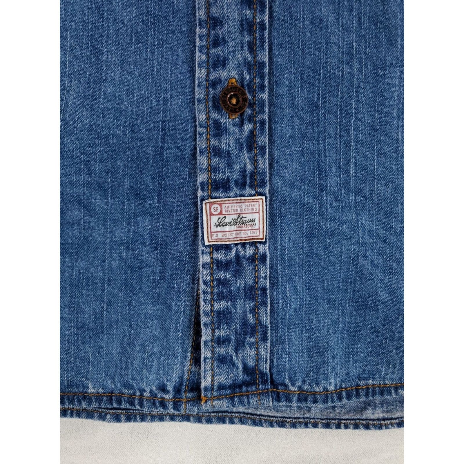 Levi's Levi's Denim Shirt Blue Long Sleeve Mens L / Levi Strauss / Metal Buttons / Regular Fit Size US L / EU 52-54 / 3 - 2 Thumbnail