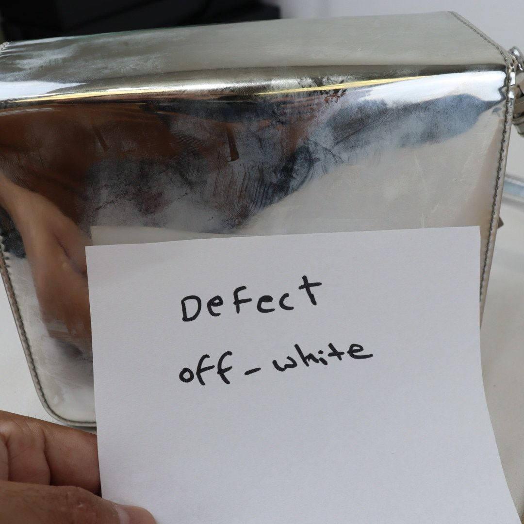 Off-White o1rshd1 Defect / Binder Clip Mirror Leather Shoulder Bag Size ONE SIZE - 10 Thumbnail