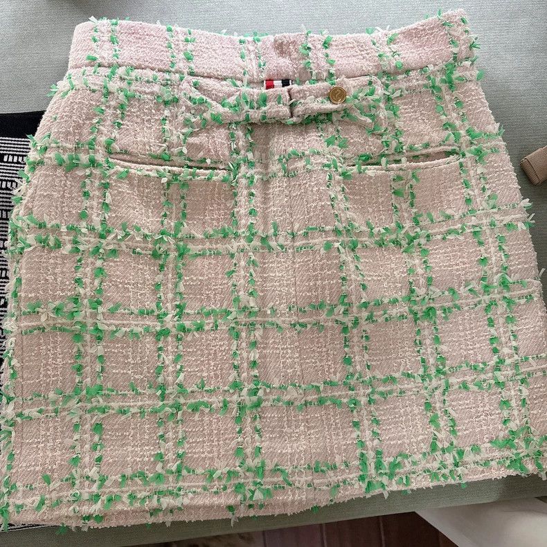 Thom Browne Thom Browne Soft pink Teddy style tweed skirt Size 24" / US 00 / IT 34 - 6 Thumbnail
