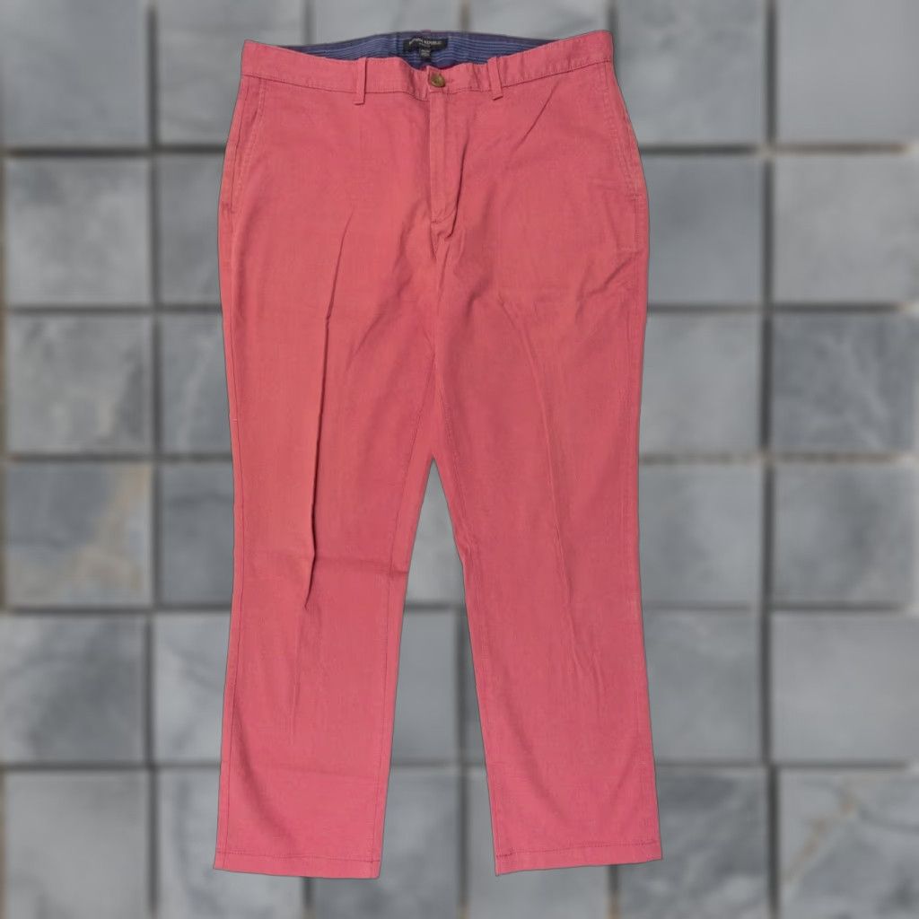 Banana Republic VINTAGE Banana Republic Men's Pants Chino Casual Business 35x30 Red Straight Fit Size US 35 - 1 Thumbnail