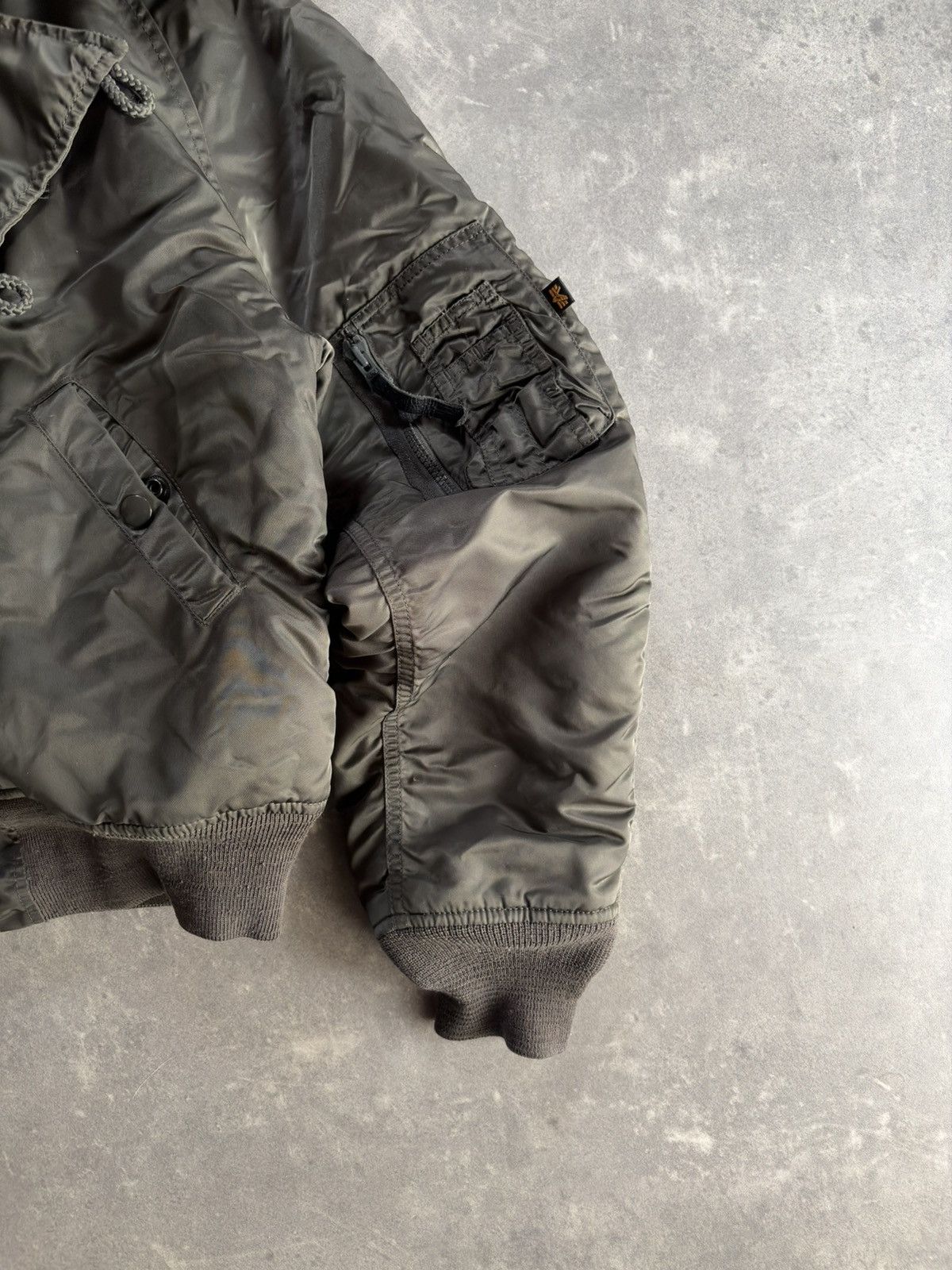 Alpha Industries 00s Alpha Industries Faux Fur Hooded Bomber Jacket S M Size US S / EU 44-46 / 1 - 7 Thumbnail