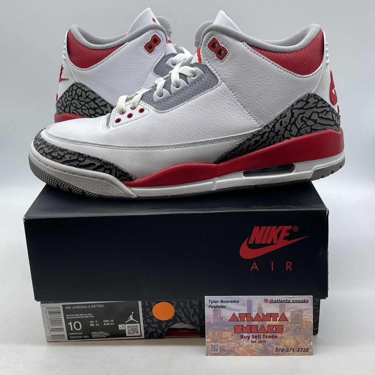 Jordan Brand Air Jordan 3 fire red Size US 10 / EU 43 - 1 Thumbnail