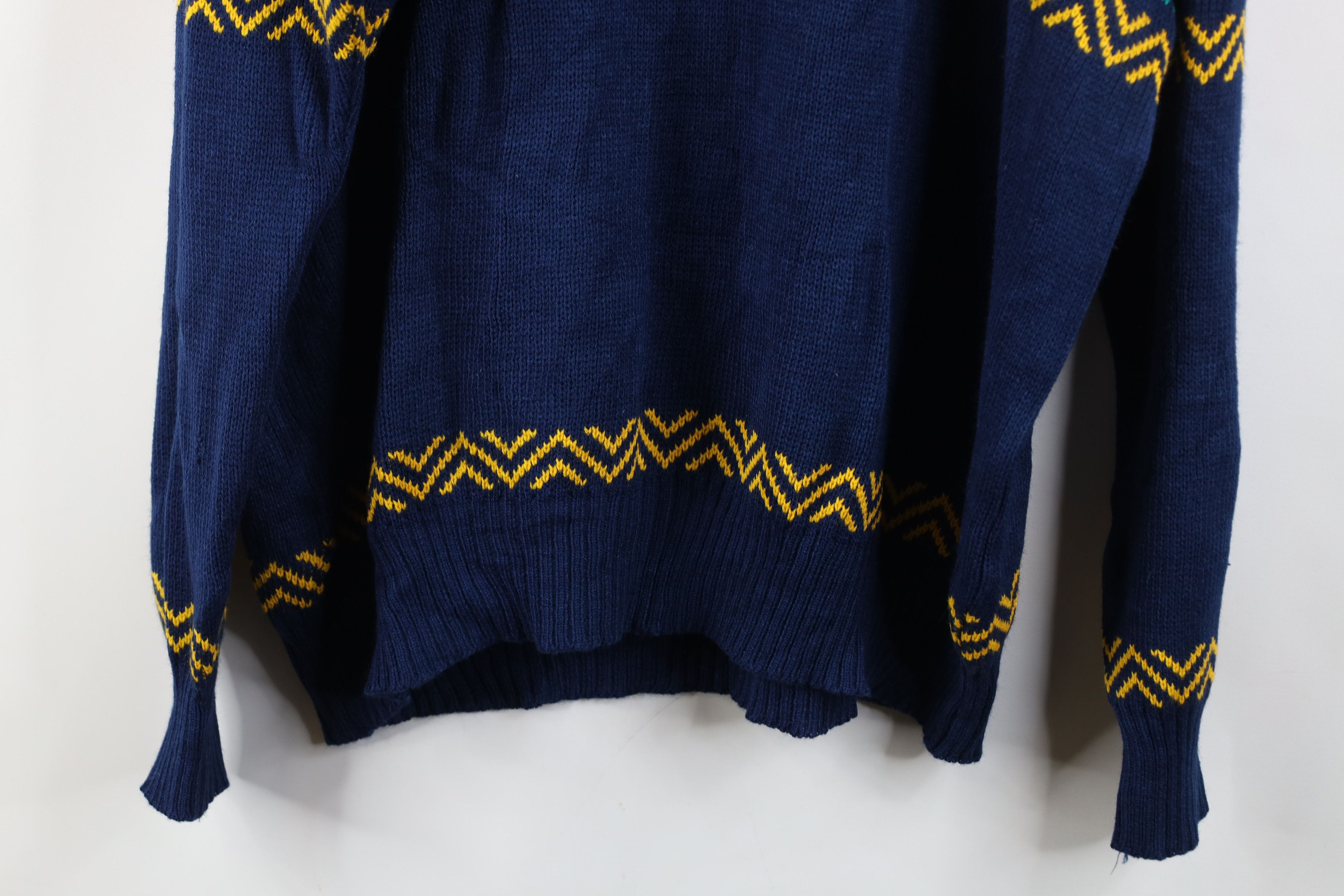 Vintage Vintage 70s Streetwear Fair Isle Snowflake Knit Sweater Size US L / EU 52-54 / 3 - 10 Thumbnail