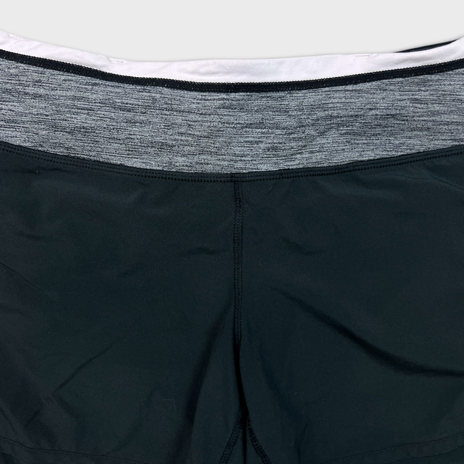 Lululemon Lululemon Groovy Run Shorts sz 6 Athletic Yoga Running Gym Size 28" / US 6 / IT 42 - 2 Thumbnail