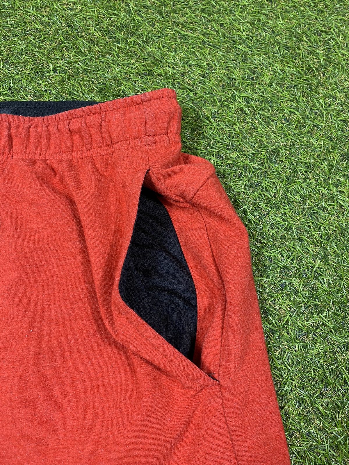 Nike Vintage Nike shorts streetwear swoosh casual y2k size S Size US 30 / EU 46 - 2 Thumbnail