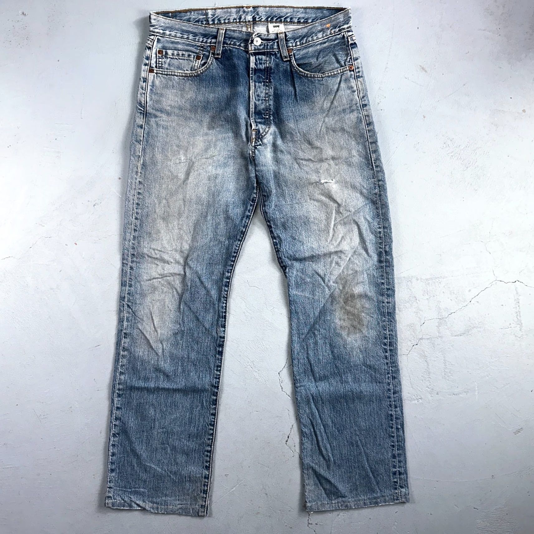 Levi's VINTAGE Levi's 501 Jeans Straight Blue Light Wash 33x34 90s Classic Regular Men Ships? Size US 33 - 2 Thumbnail