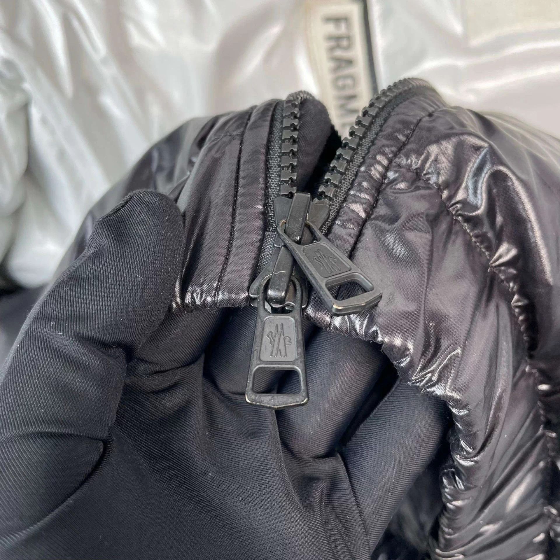 Moncler Moncler black and white sport down jacket size 4 Size US XL / EU 56 / 4 - 5 Thumbnail