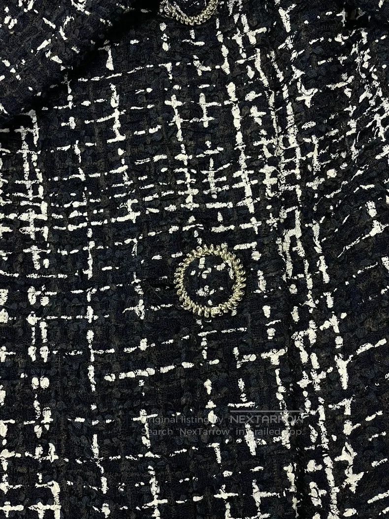 Chanel Chanel Blue and white colour-matched slanted-shoulder twee Size S / US 4 / IT 40 - 2 Thumbnail