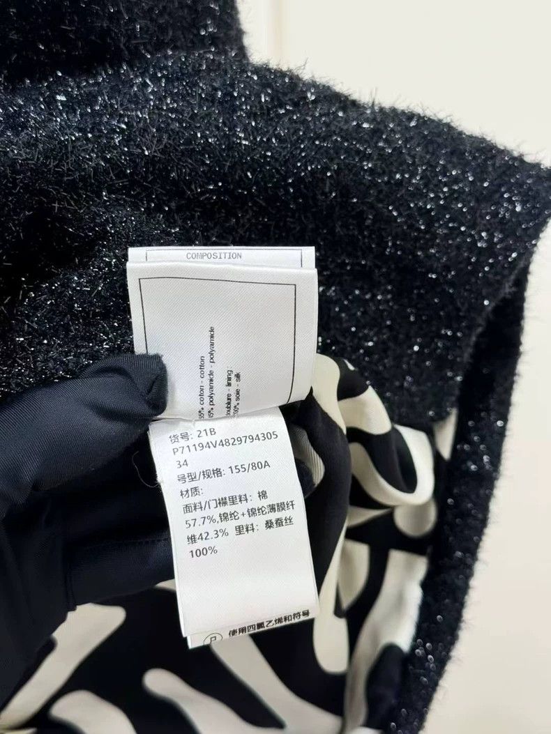 Chanel Chanel Black shiny heart button short coat Size XXS / US 00 / IT 34 - 7 Thumbnail