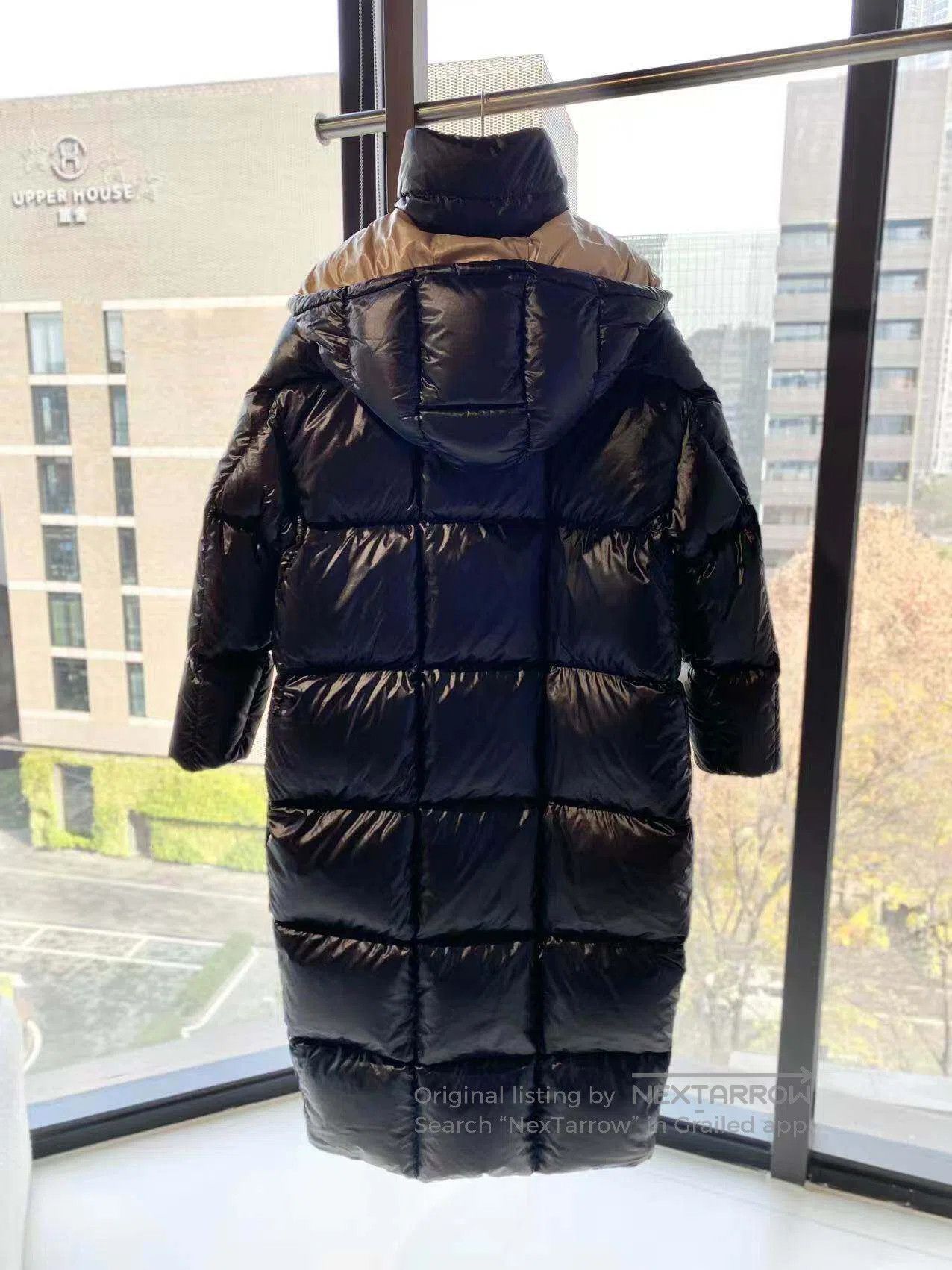 Moncler Moncler Size 4 24SS black gold logo long down jacket| Size XL / US 12-14 / IT 48-50 - 3 Thumbnail