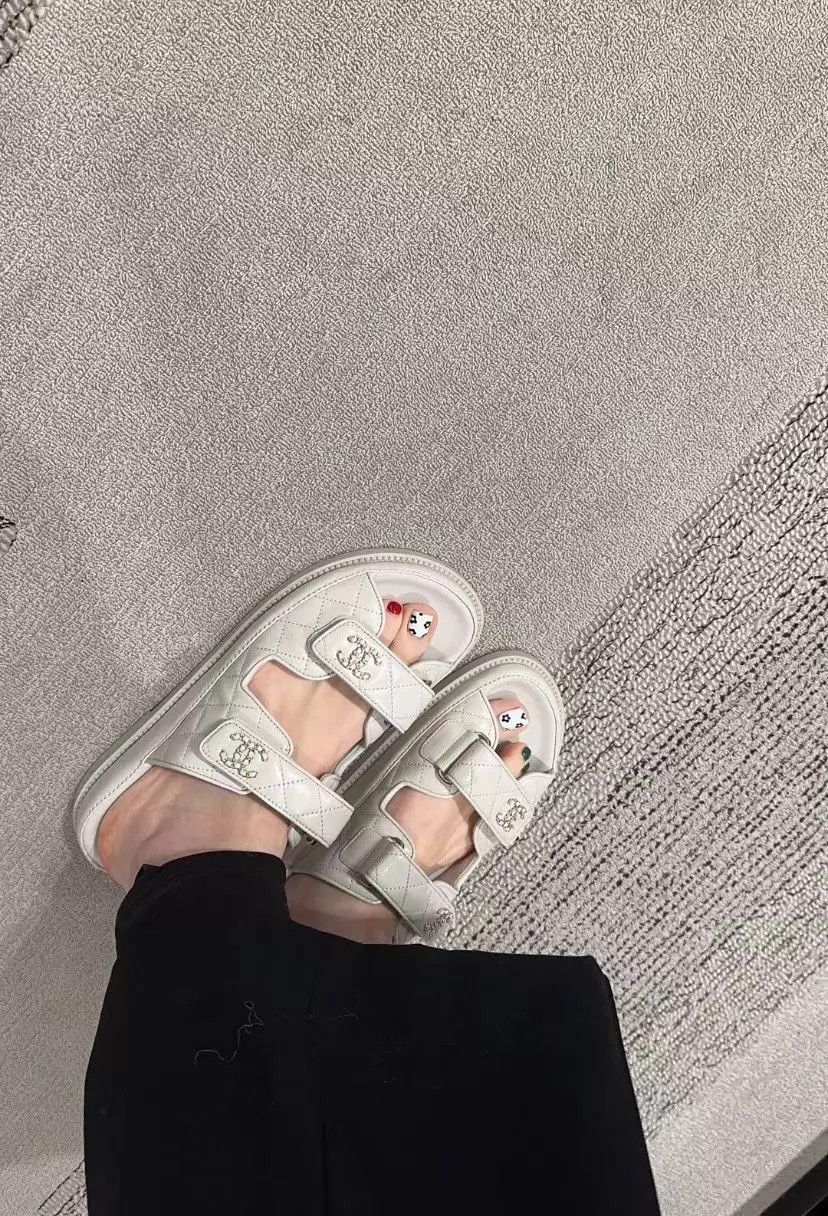 Chanel CHANEL 24P Gray Lambskin Open-toe Beach Slipper 36C New Size US 5.5 / IT 35.5 - 6 Thumbnail