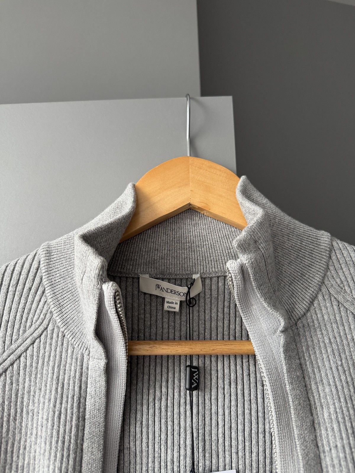 JW Anderson JW Anderson Logo Embroidered Cotton Blend Zip Cardigan Size XS / US 0-2 / IT 36-38 - 3 Thumbnail
