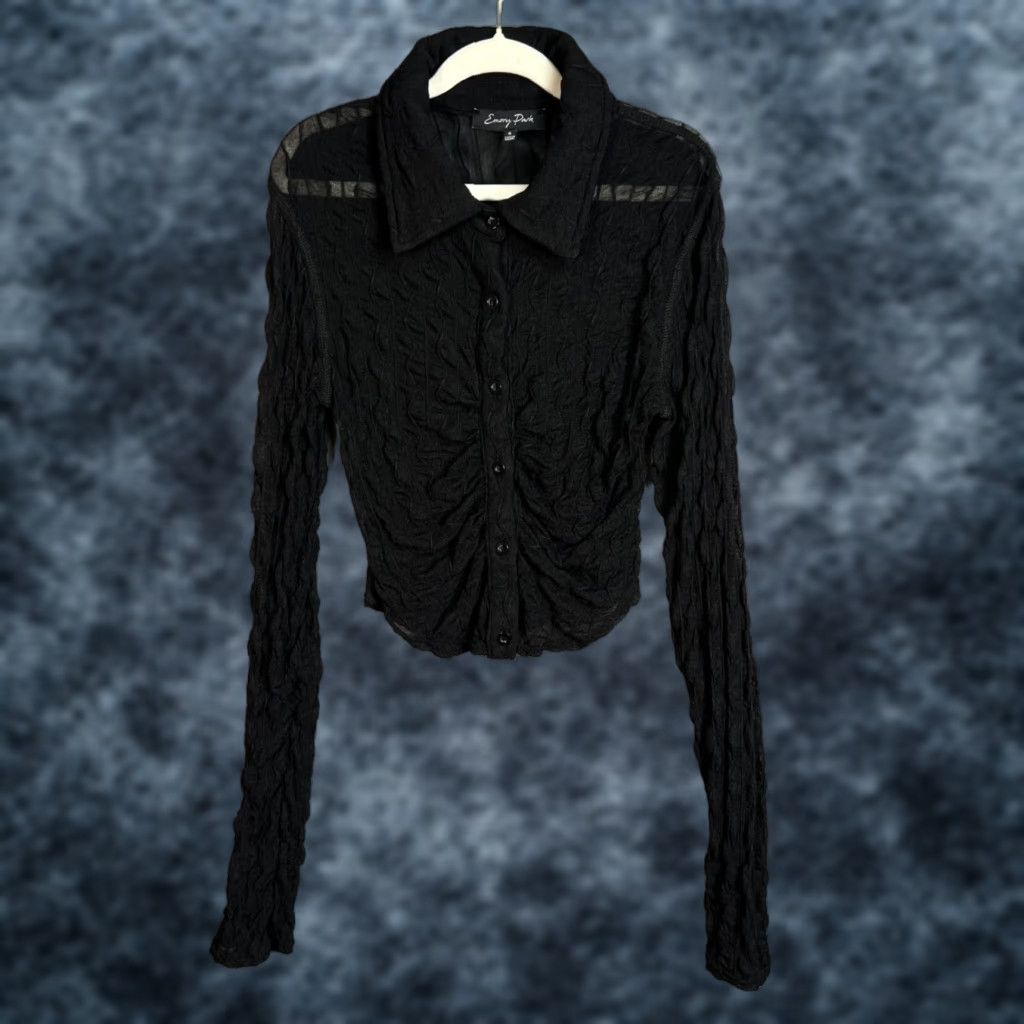 Vintage VINTAGE Emory Park Womens Small Black Textured Long-Sleeve Cropped Button-Up Top Size S / US 4 / IT 40 - 1 Thumbnail