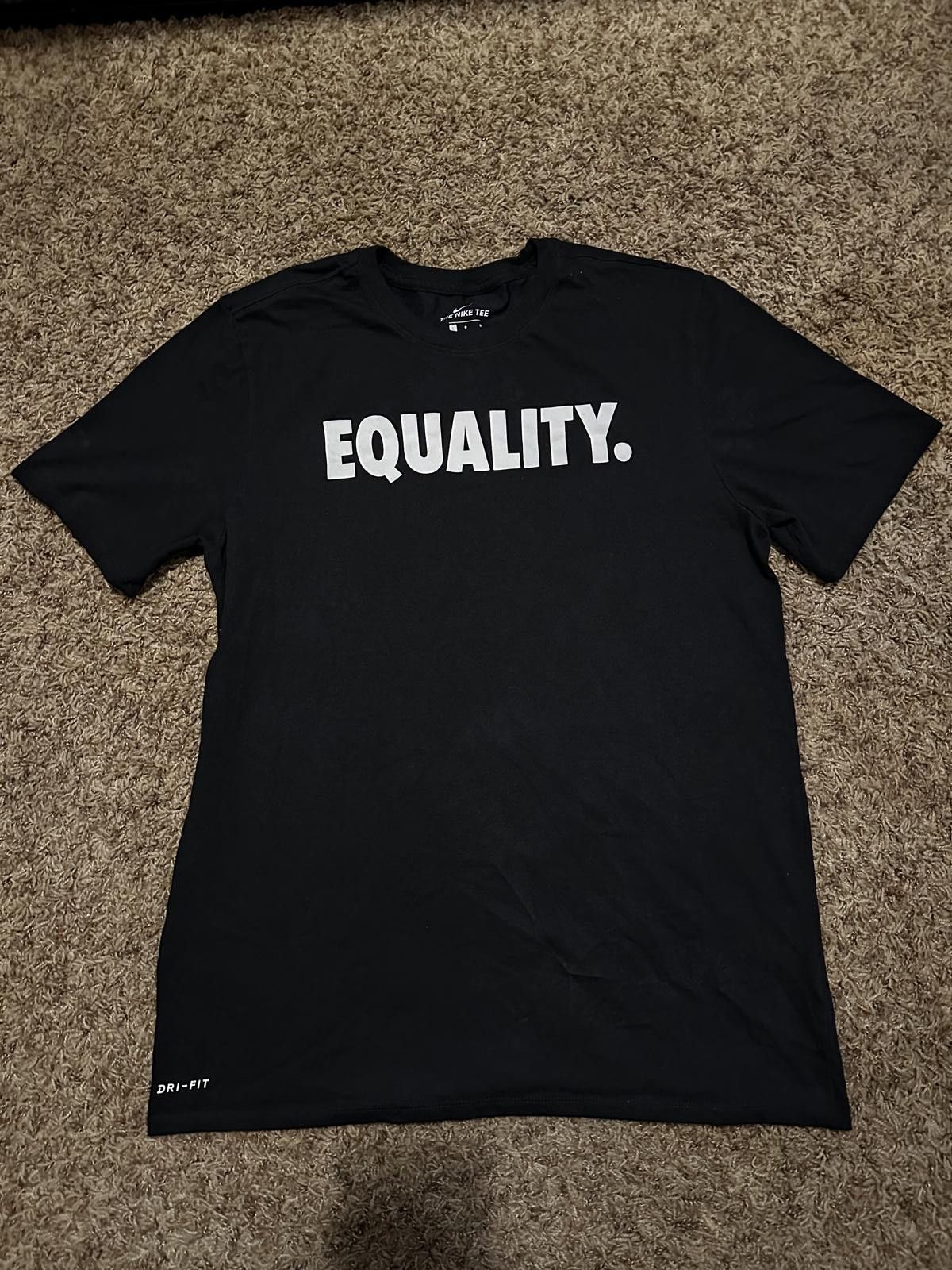 Nike The Nike Tee Men's Equality BLM Sleeve T-Shirt Size US S / EU 44-46 / 1 - 1 Thumbnail