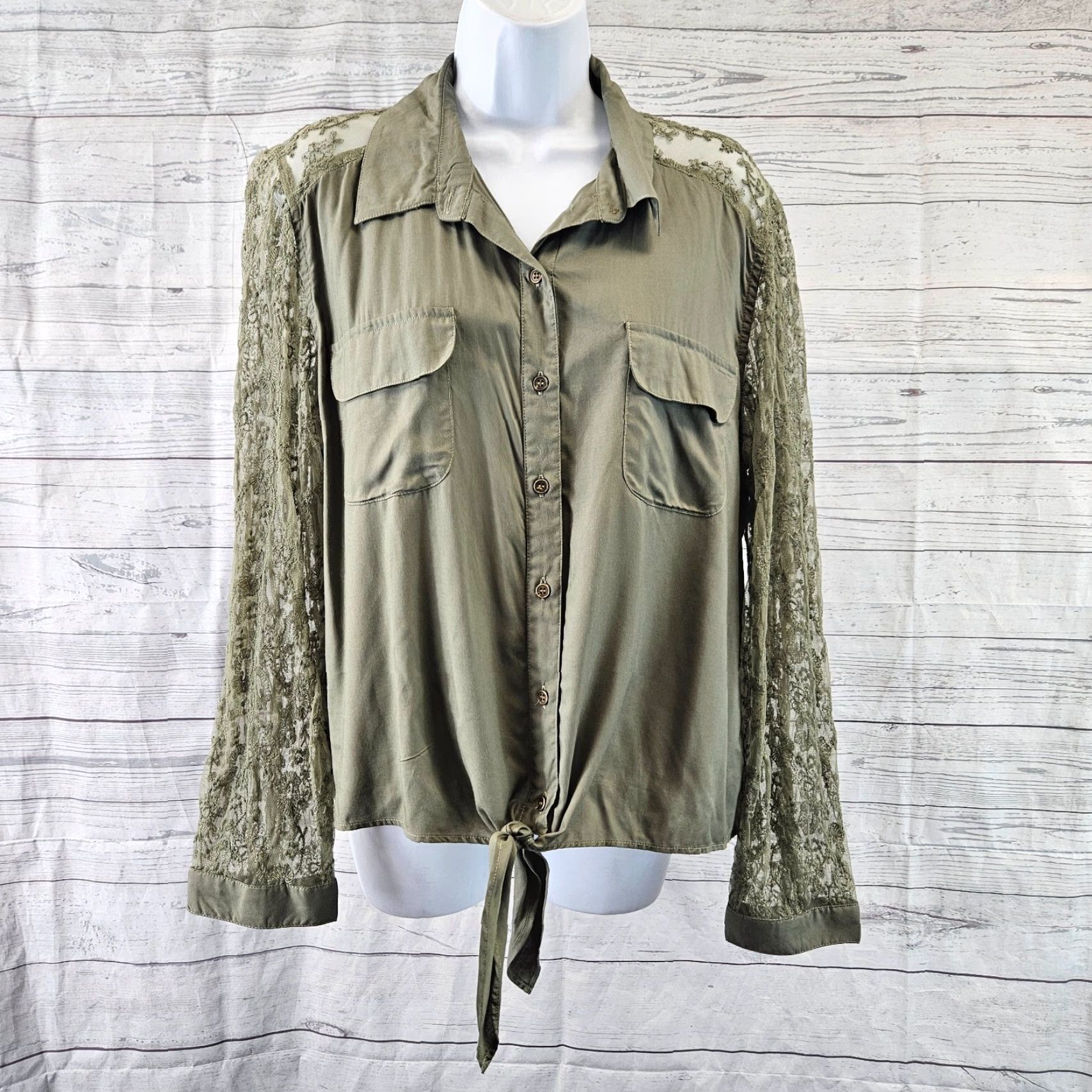 Vintage Chico's Womens Button-Down Top Green Lace Sleeves Tie Front Sz Large Shirt Womens Size L / US 10 / IT 46 - 2 Thumbnail